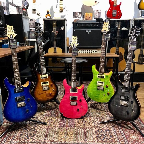 PRS PRS SE Custom 24 Black Gold Burst 黑金漸層 第 4 張圖片｜三峽吉他 / Bass