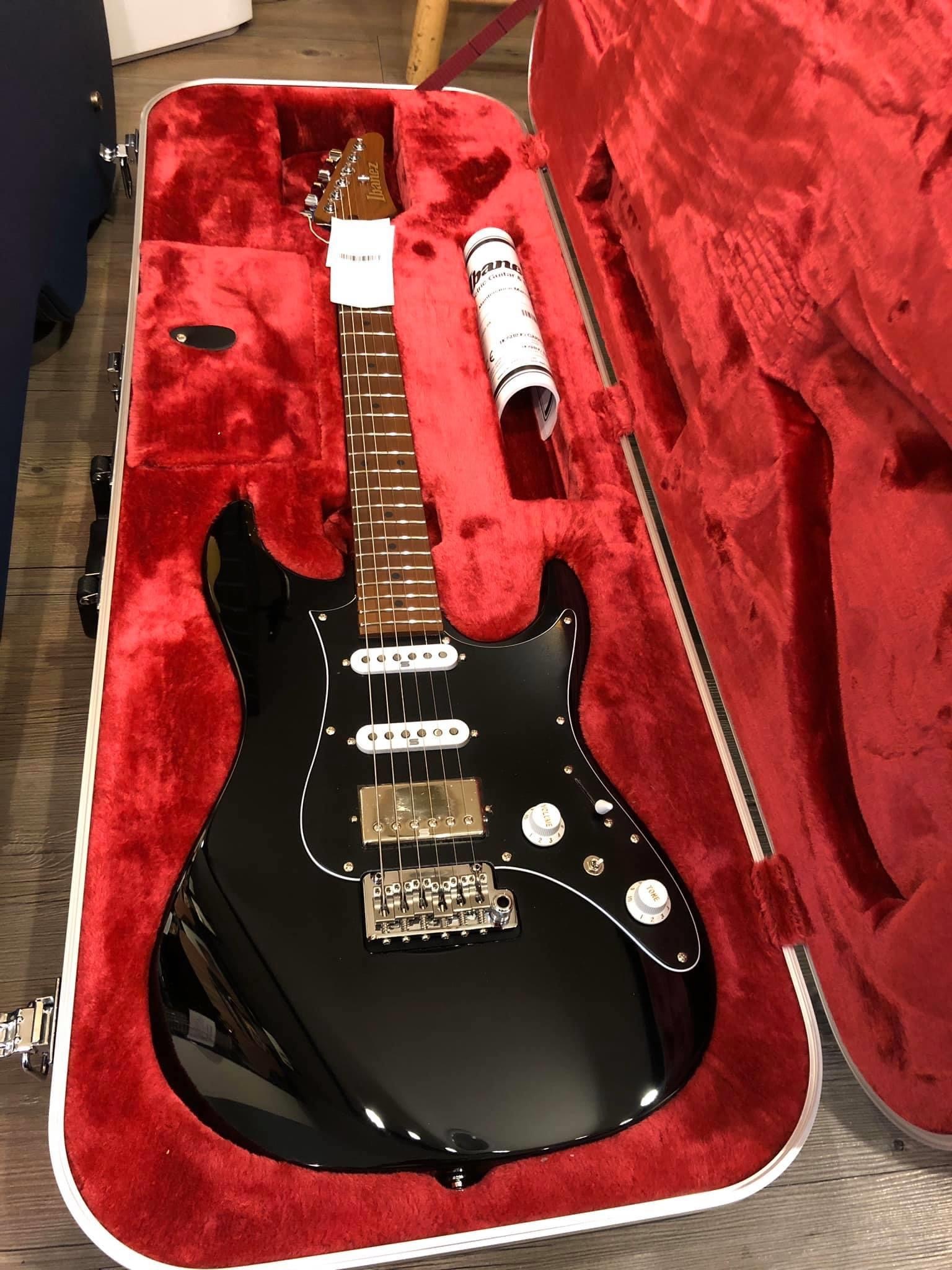 IBANEZ 日本廠AZ2204-BK 時墨黑AZ系列電吉他| IBANEZ新北旗艦店| 宛伶樂器