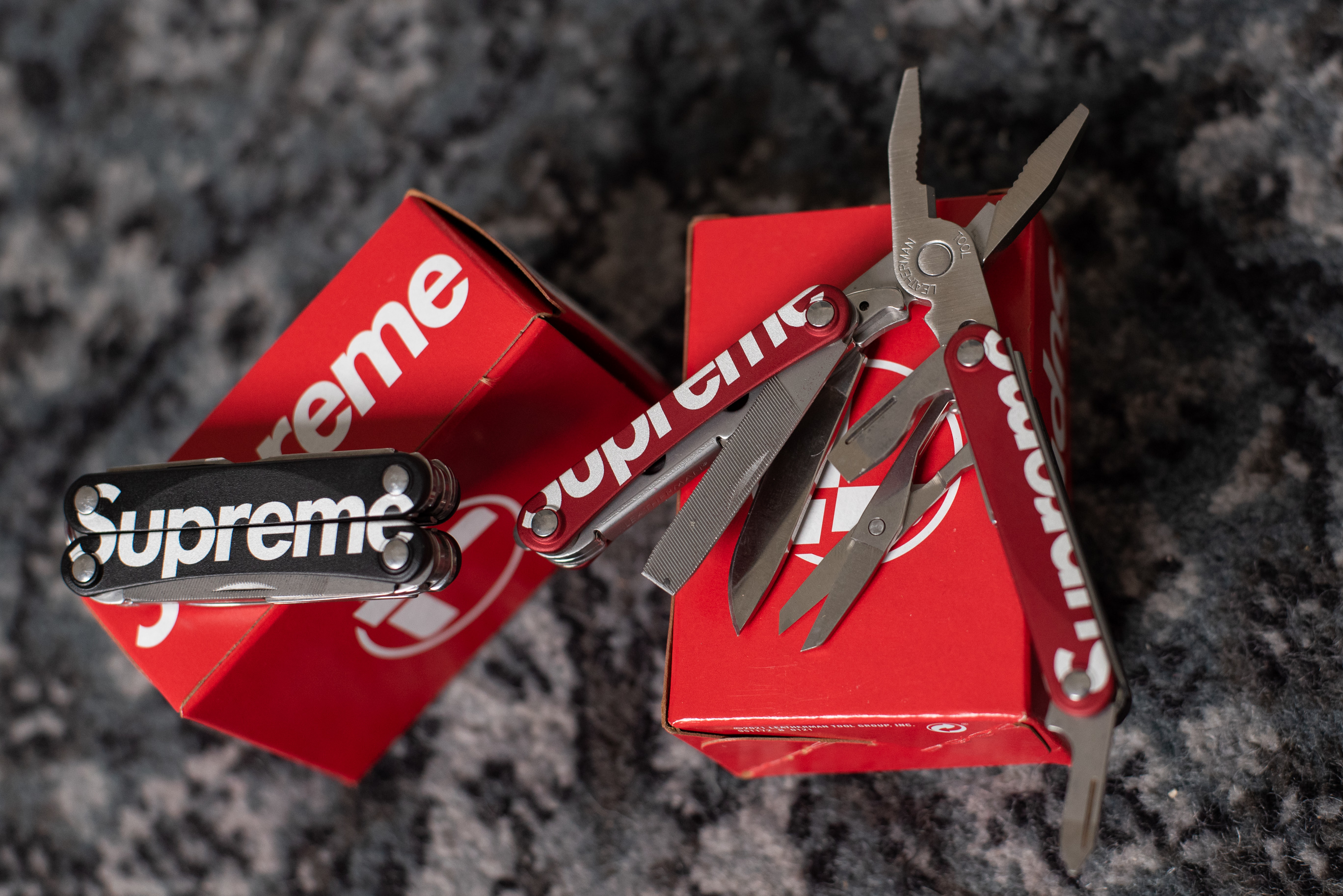 Supreme X Leatherman Squirt PS4 Multitool