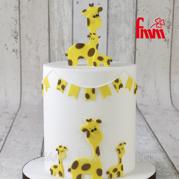 FMM Mummy & Baby Giraffe Cutter Set