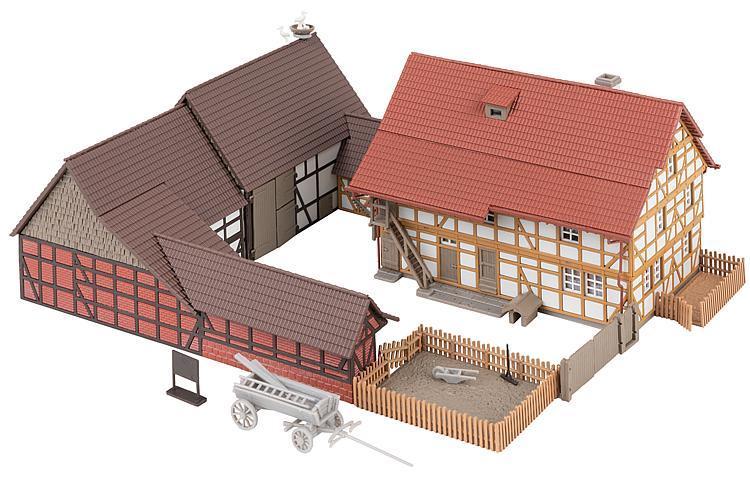 Faller 191743 HO scale, Farm with three aisles