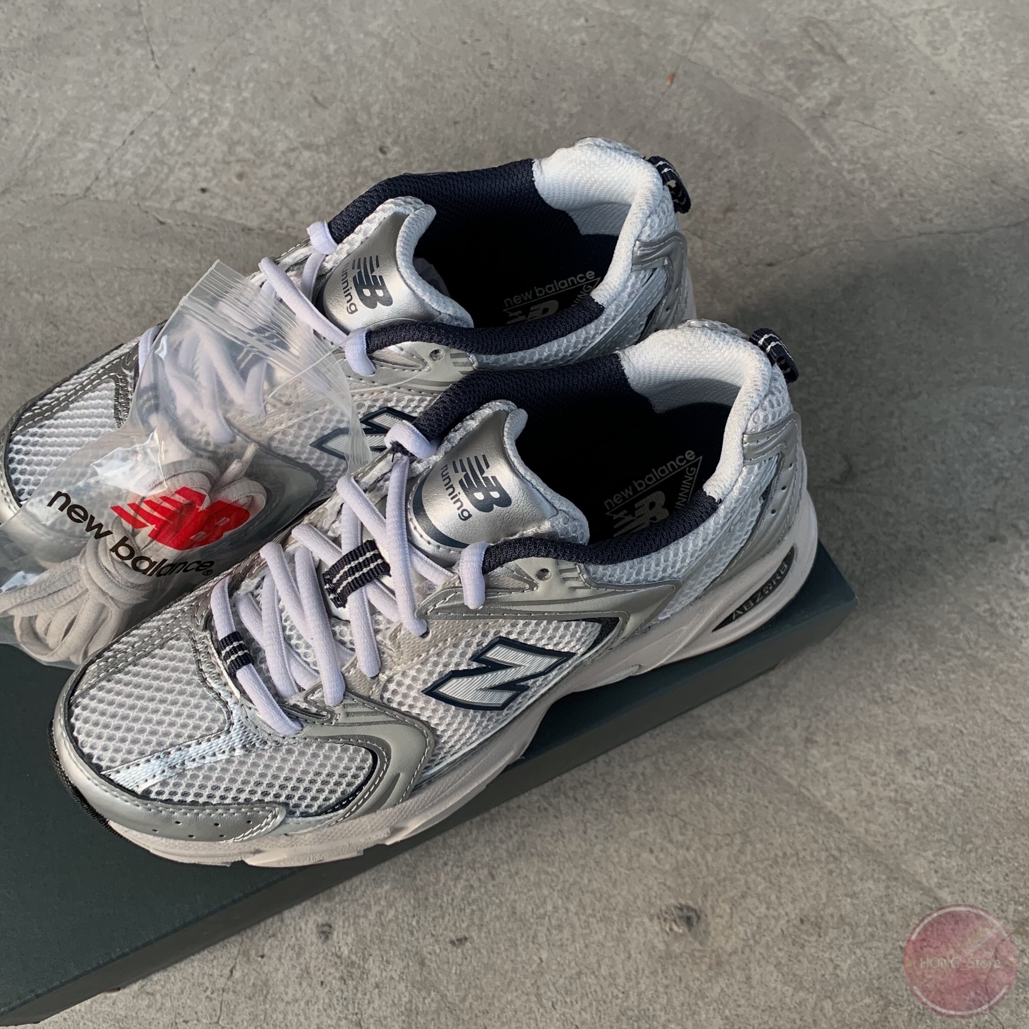 New Balance MR530KA - 灰銀