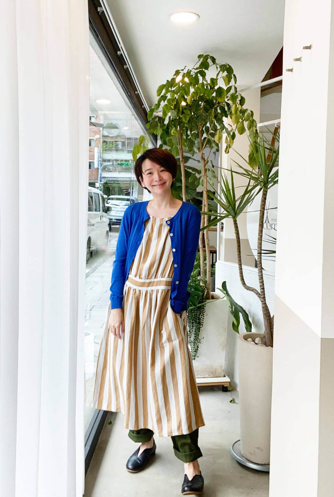 夏艾條紋輕軟寬肩洋裝-丁柿