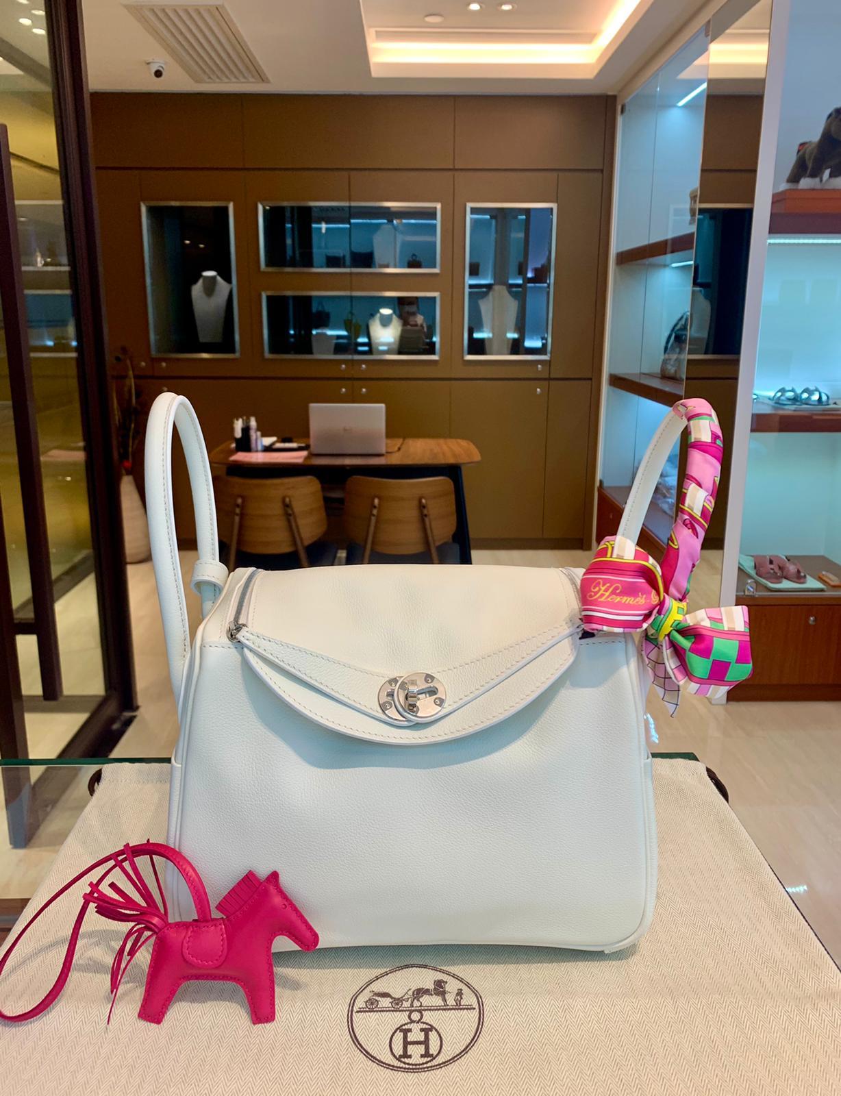 Lindy 26 01 blanc ck evercolor W