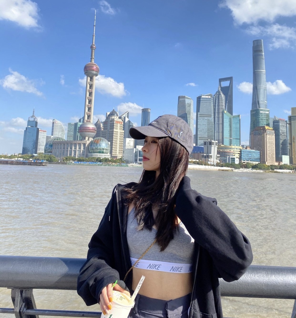 #現貨 NIKE 細肩帶運動內衣 AT4293-091 灰