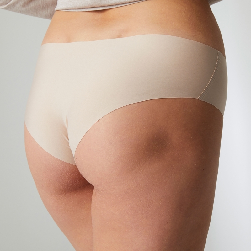UNIQ 獨特 針織平口無痕內褲 -粉膚色
