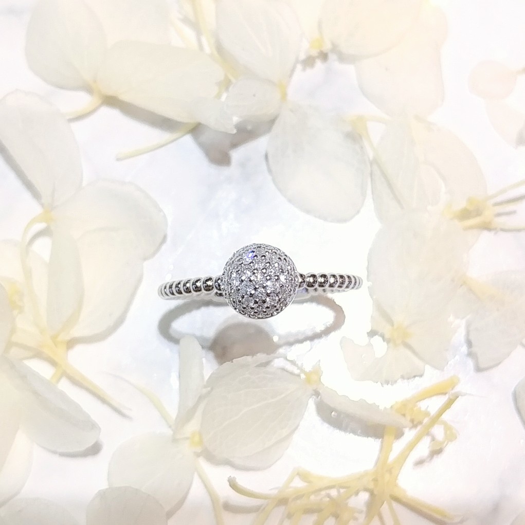 全新18K白金18份鑽石戒指