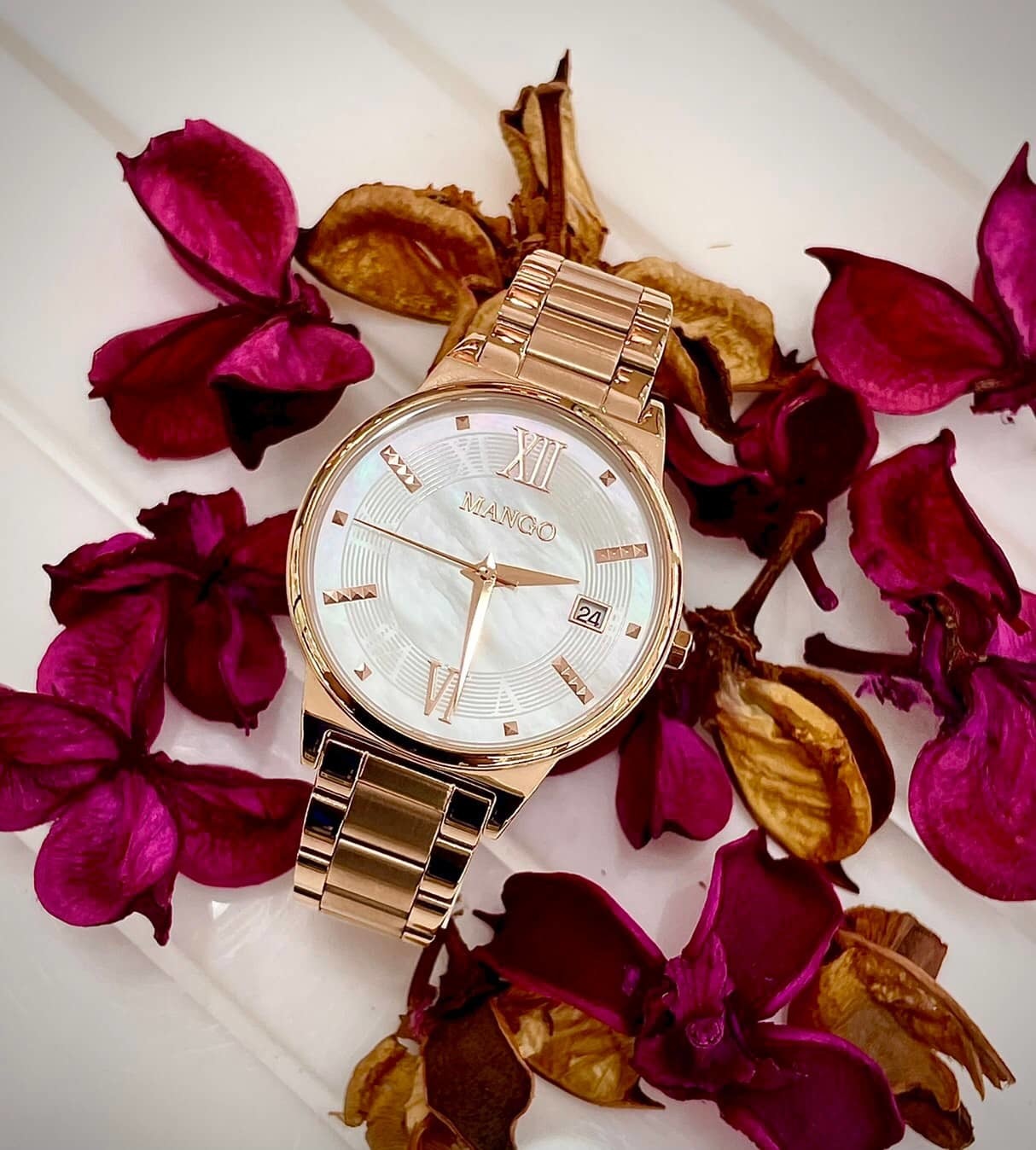 【MANGO】羅馬時刻珍珠螺貝面盤女錶-玫白色 MA6756L-80R 36mm 現代鐘錶