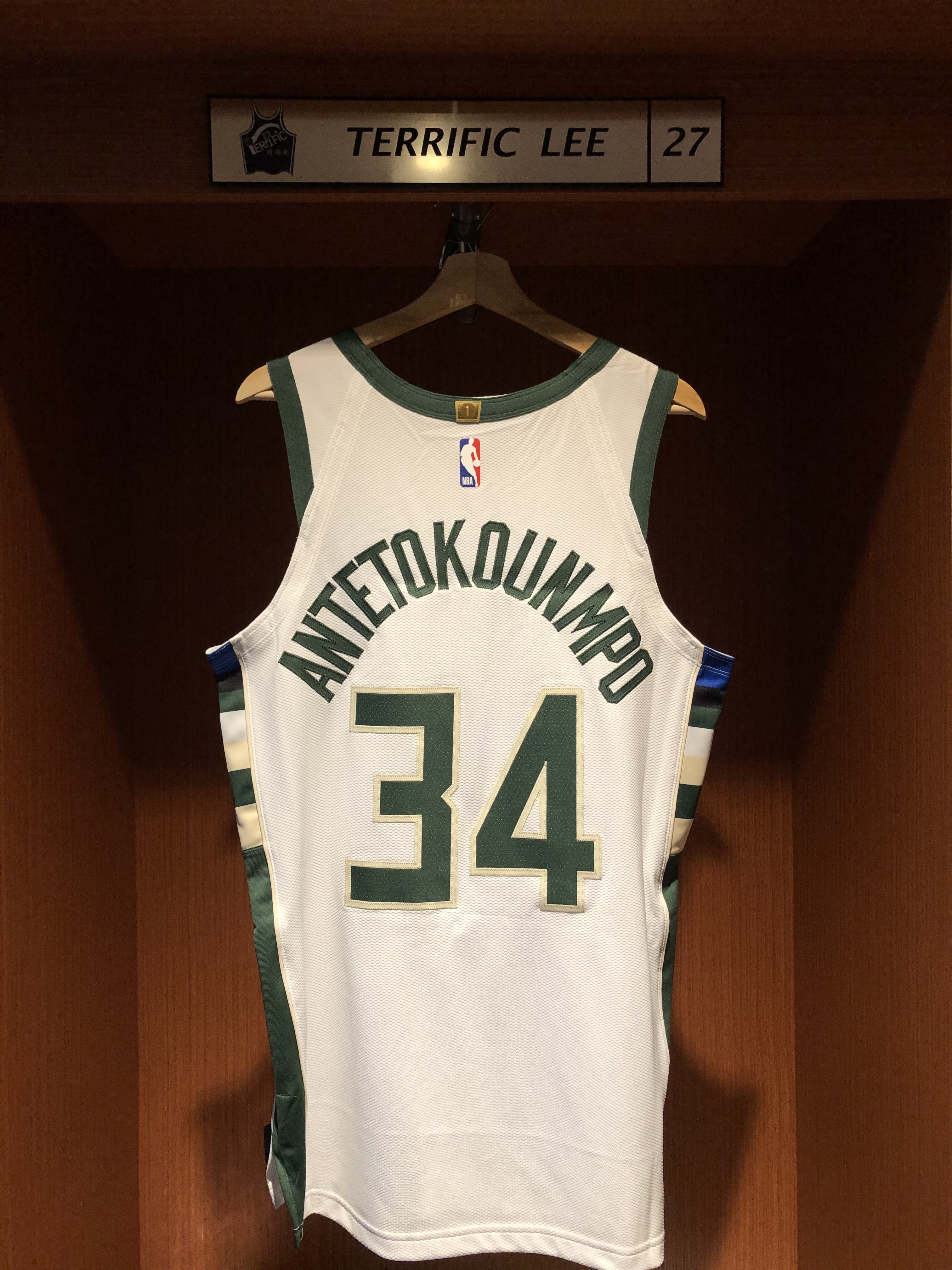 NBA球衣 Giannis Antetokounmpo 密爾瓦基公鹿白 Association Nike Authentic 球員版 電繡 全新