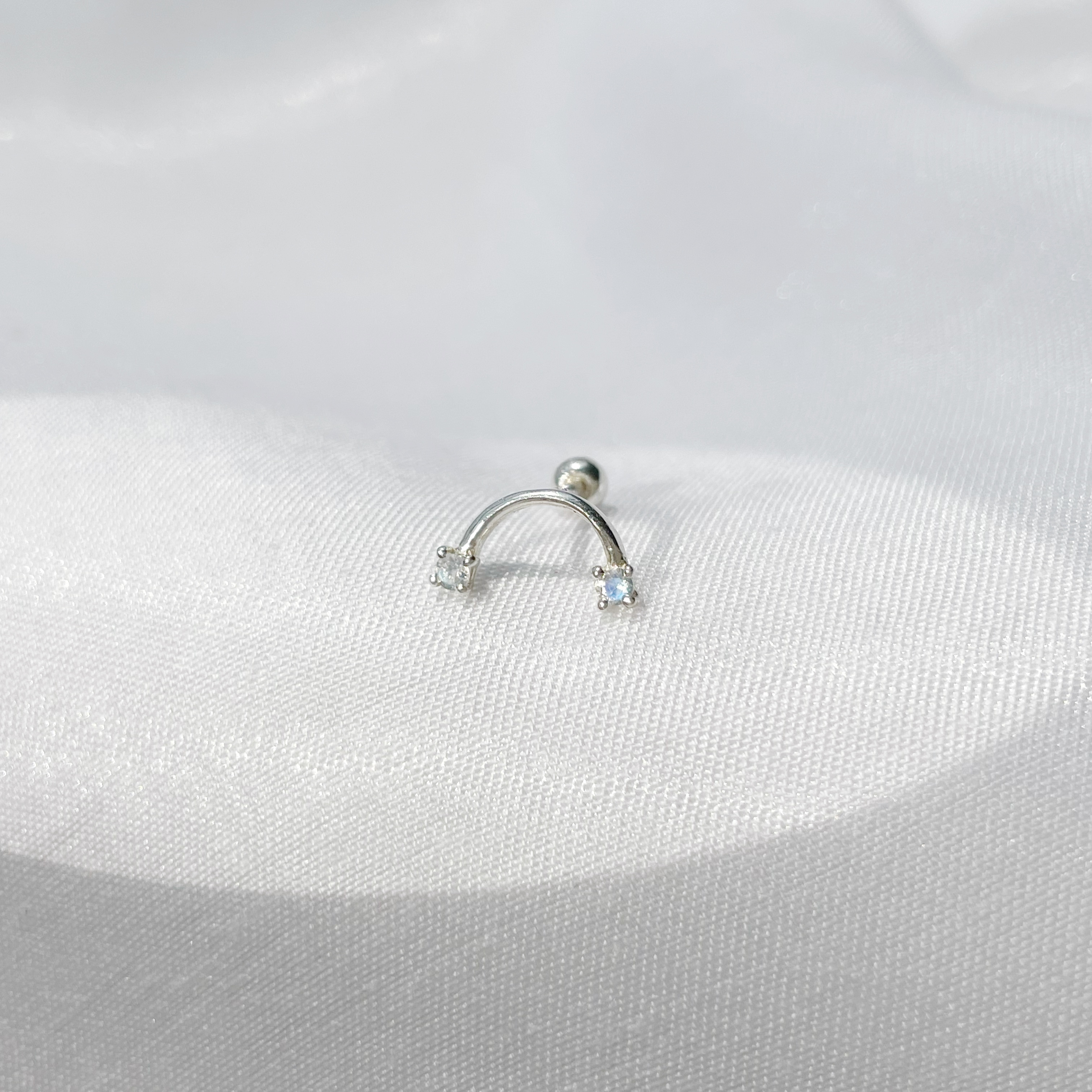 小微笑月光石轉珠耳環