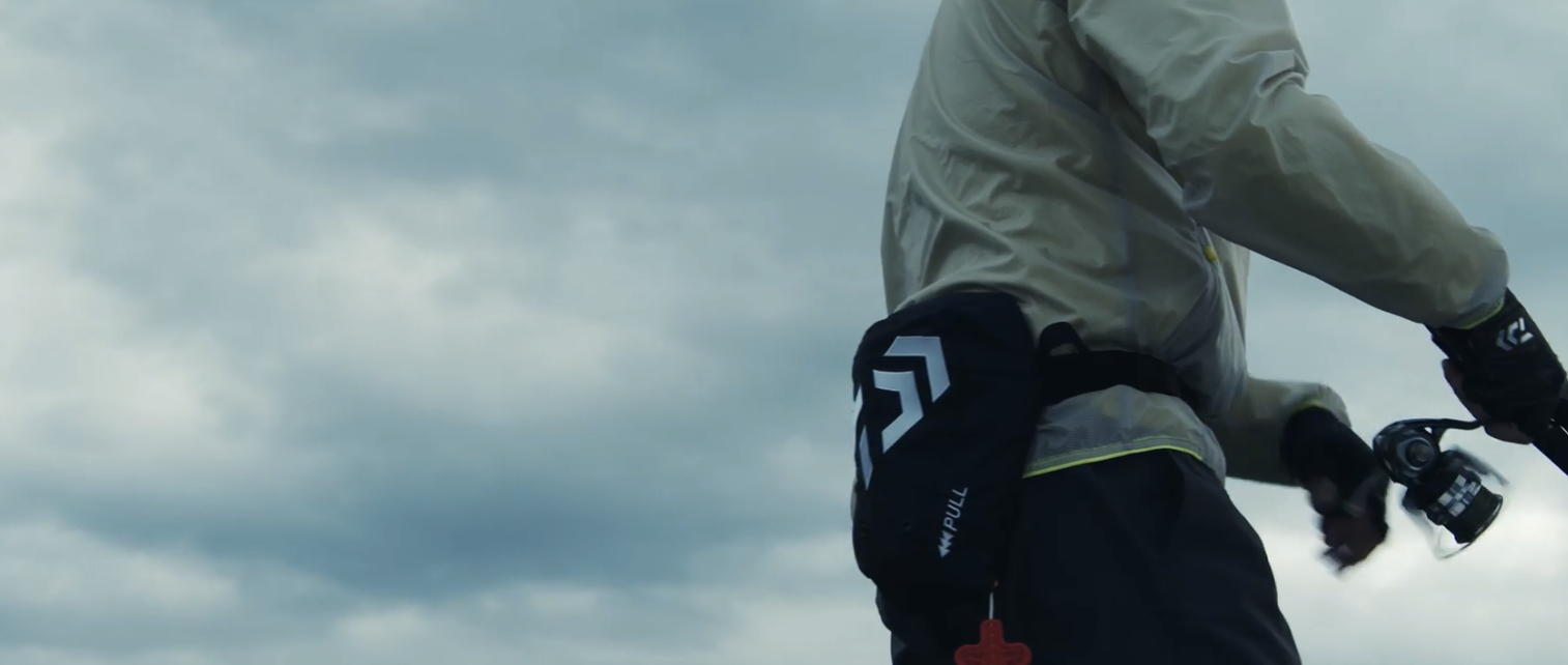 DAIWA WAIST POUCH LIFE JACKET DF-2321 DAIWA WAIST POUCH LIFE JACKET DF-2321