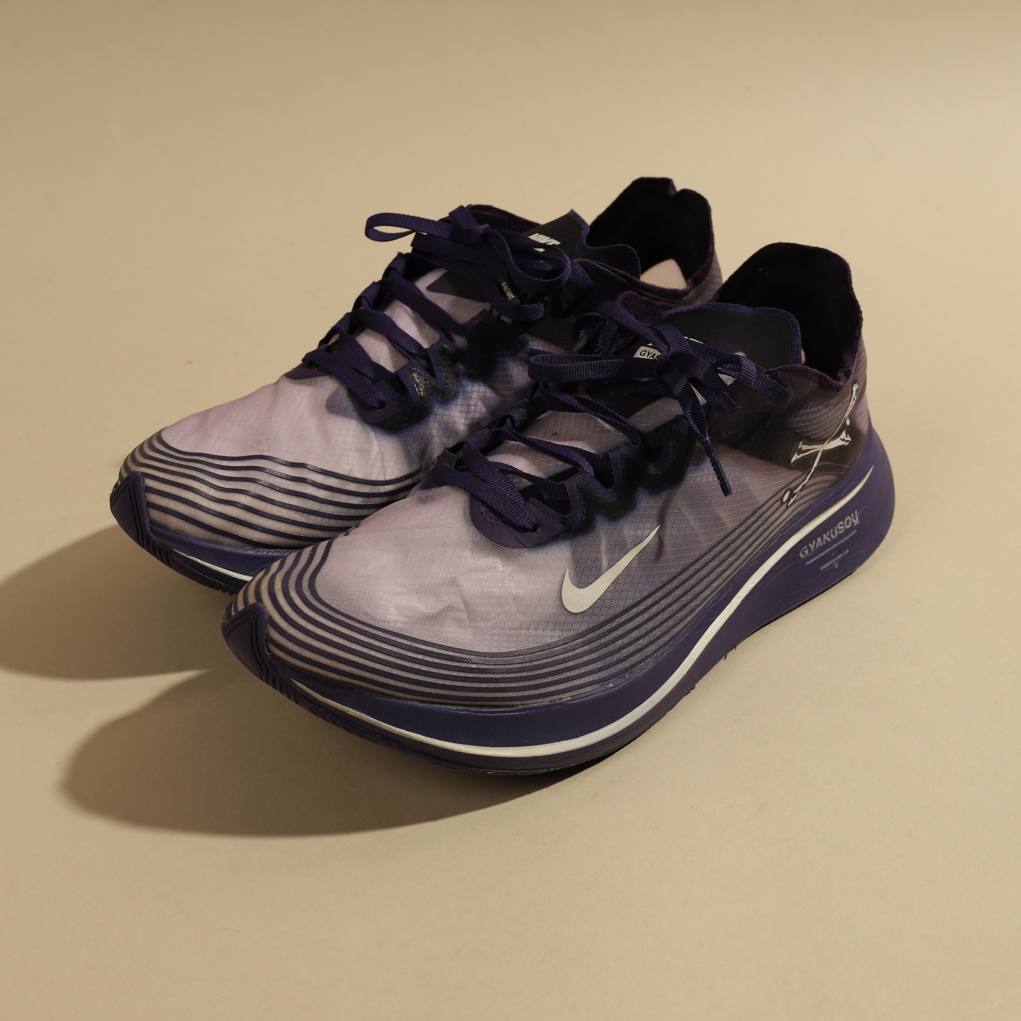 二手US11/29CMNIKE ZOOM FLY / GYAKUSOU 黑紫【AR4349-500】