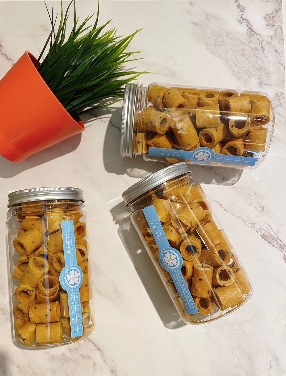 小知足蛋捲_爆香芝麻