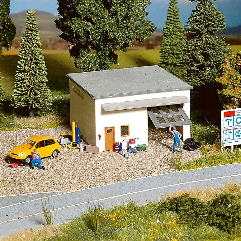 Noch 14815 HO Auto Workshop