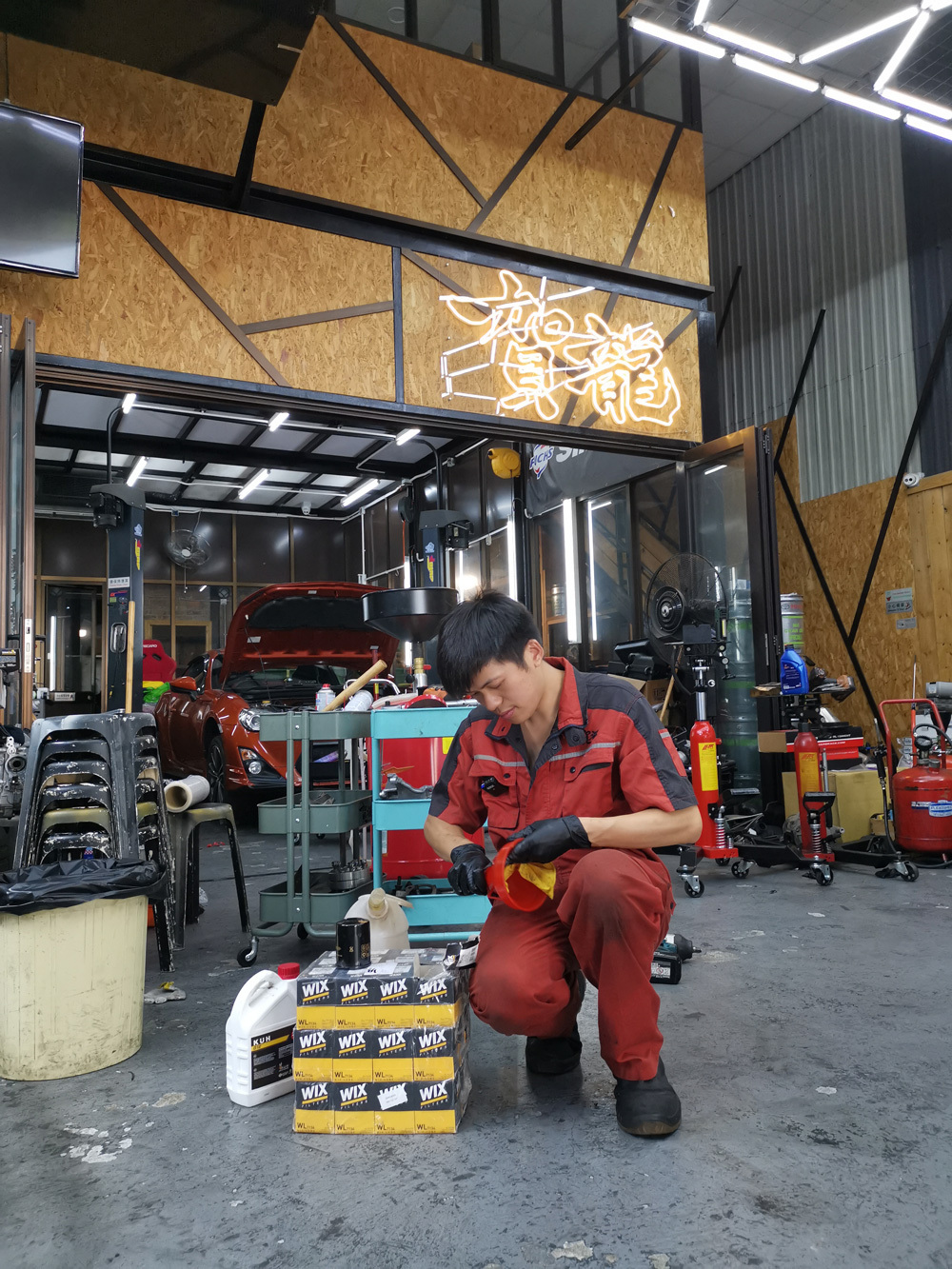 龍仔 賀龍汽車維修  新界粉嶺安樂村 安居街26號B ho lung motor owner lung jai