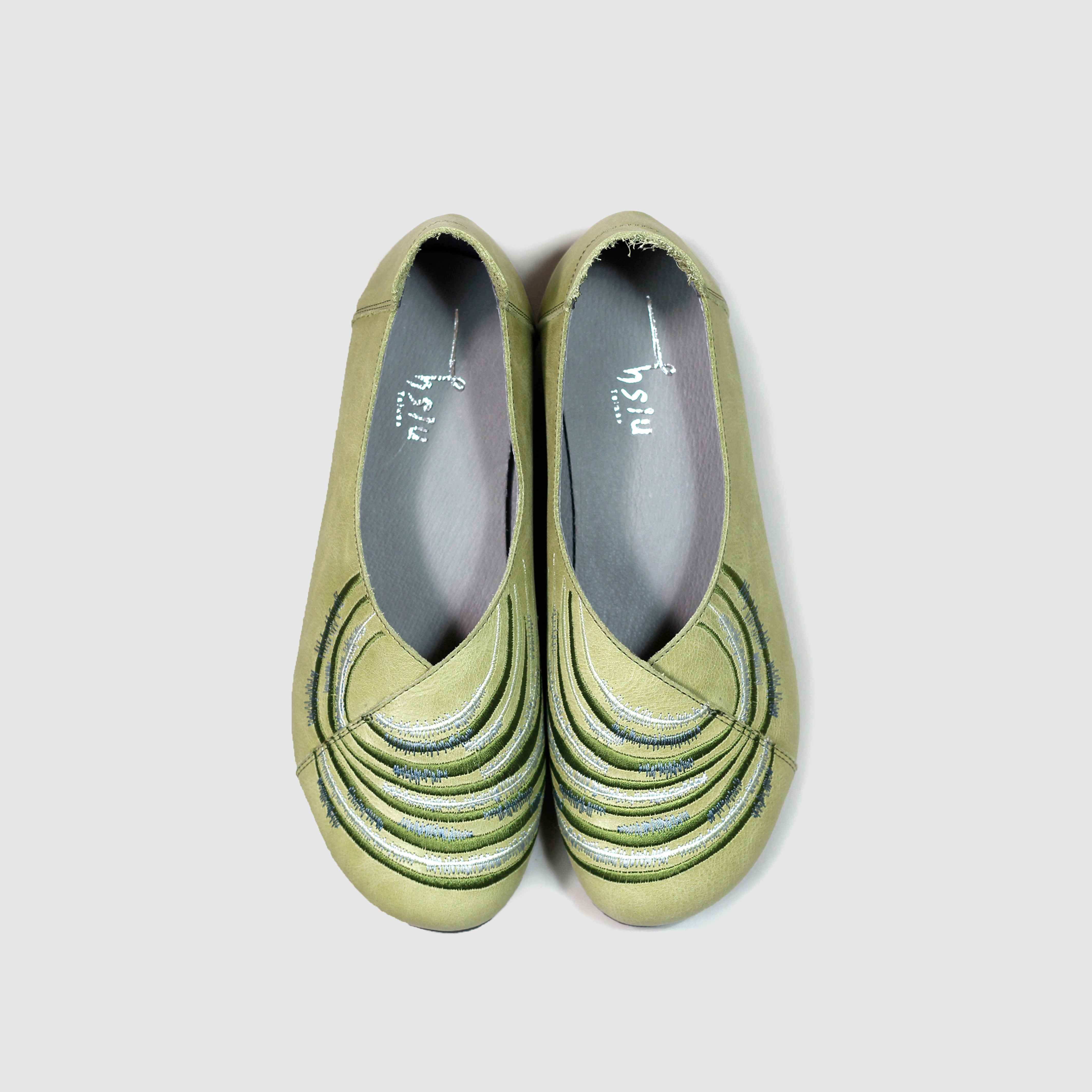 刺繡散步鞋｜甘樂中 (草綠)-限定色