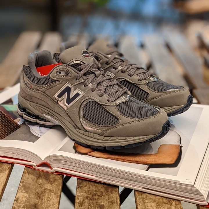 new balance ml2002ra us9 (27cm) 新品 スニーカー 靴 メンズ オンラインストア最安
