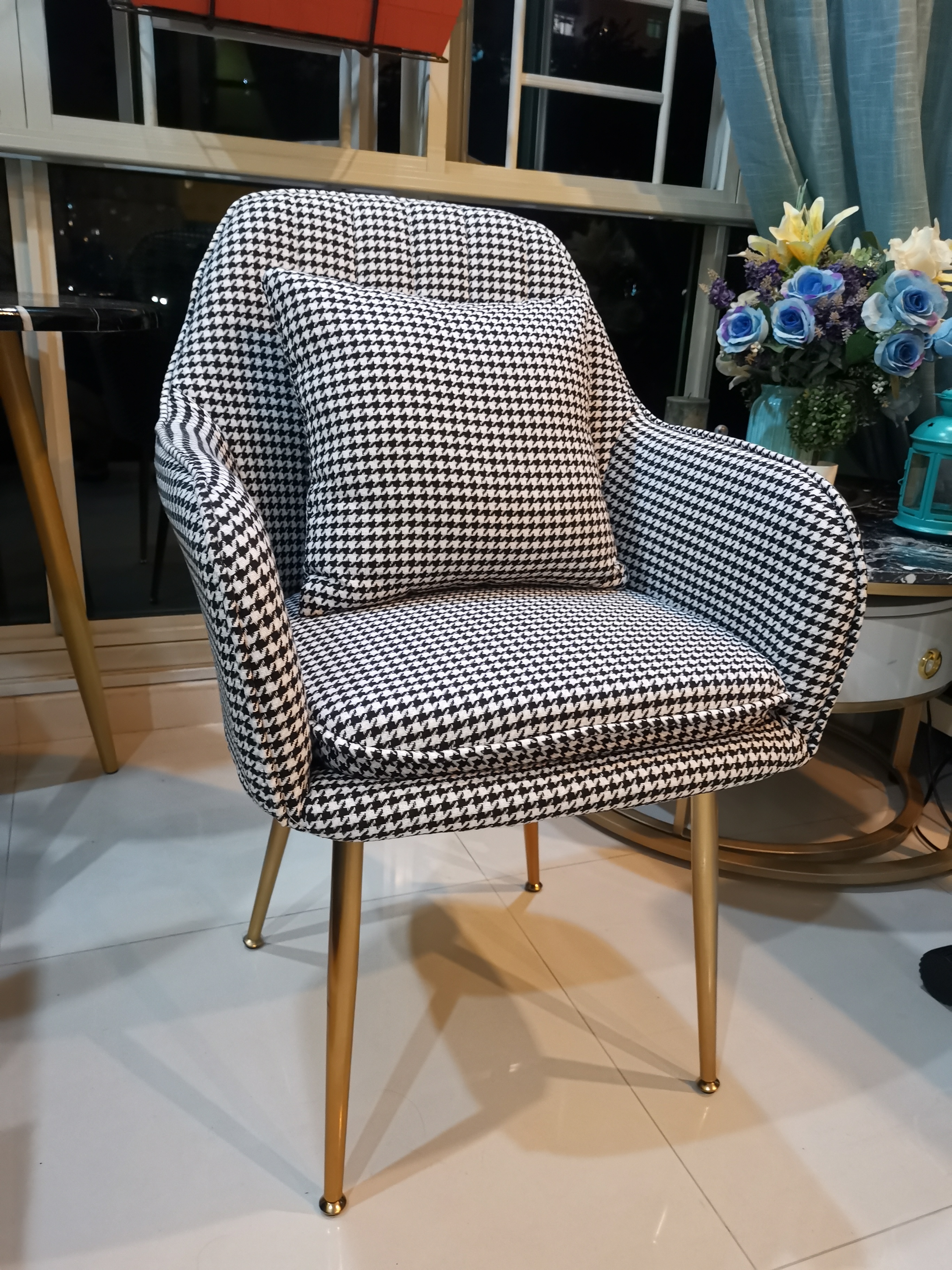 houndstooth dining chair