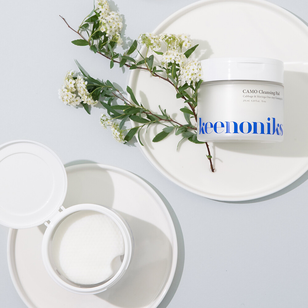 [ keenoniks ] Cabbage & Moringa One-step Cleansing Pad (70P)