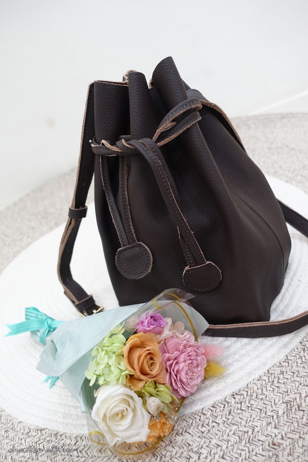 正韓真皮咖啡水桶束口包