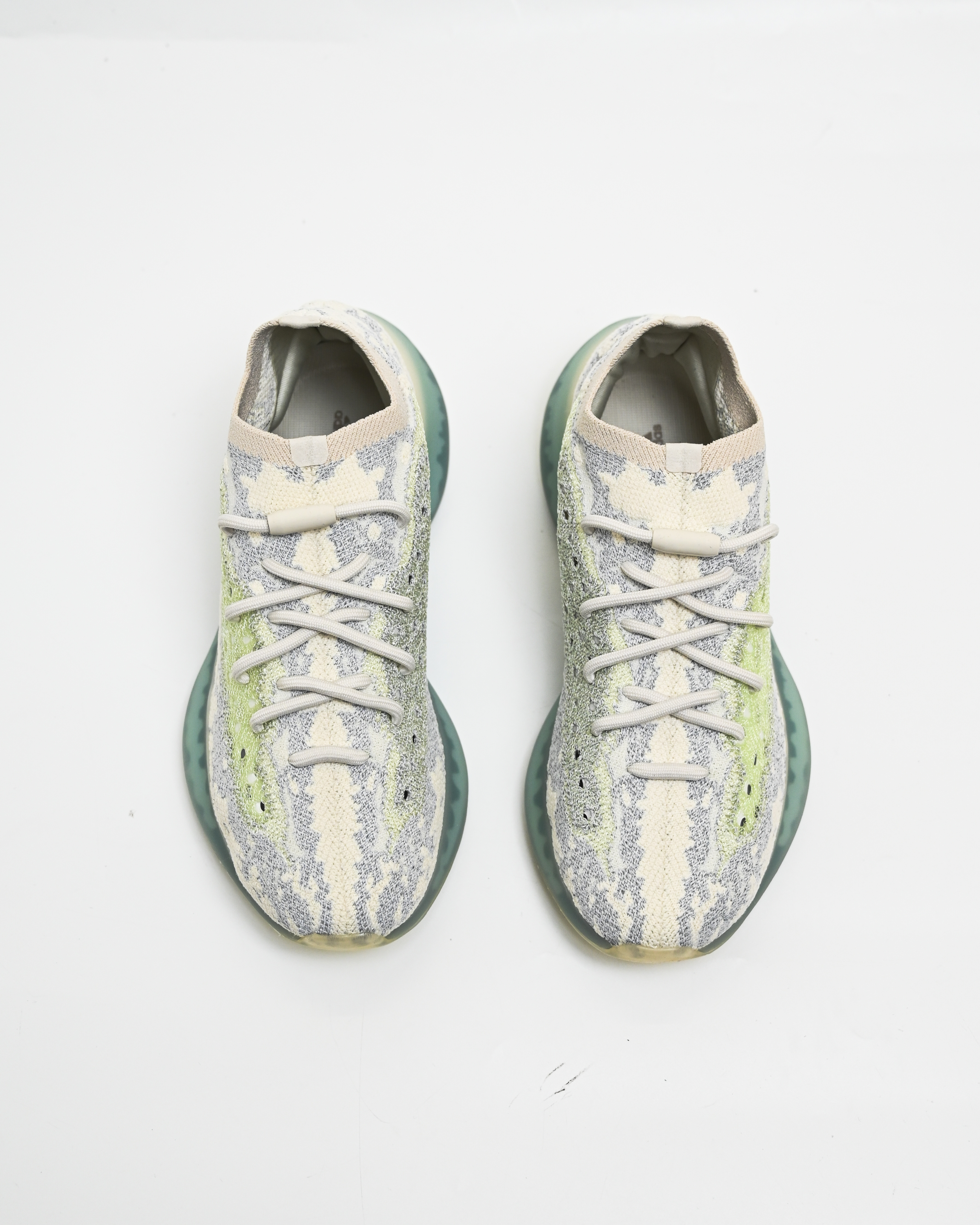 yeezy 700 alien blue