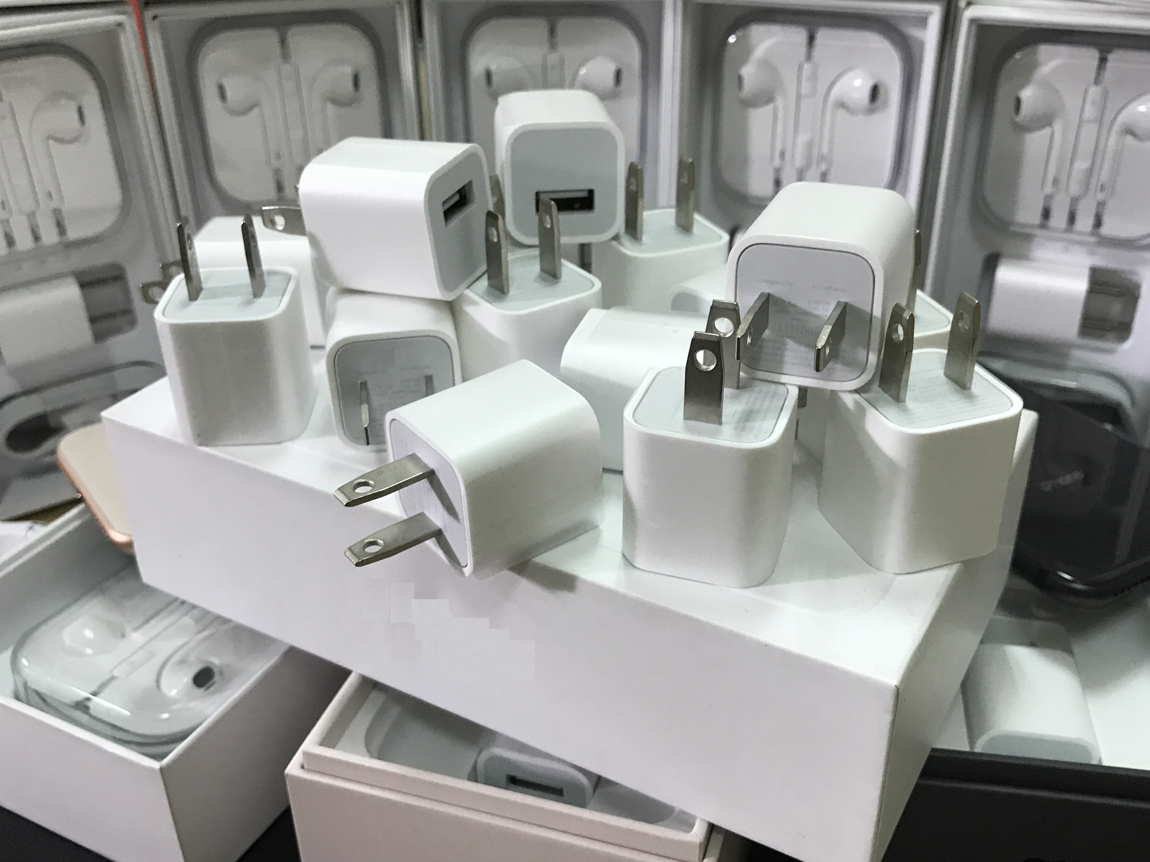 iPhone 5W 充電器 （小白充）