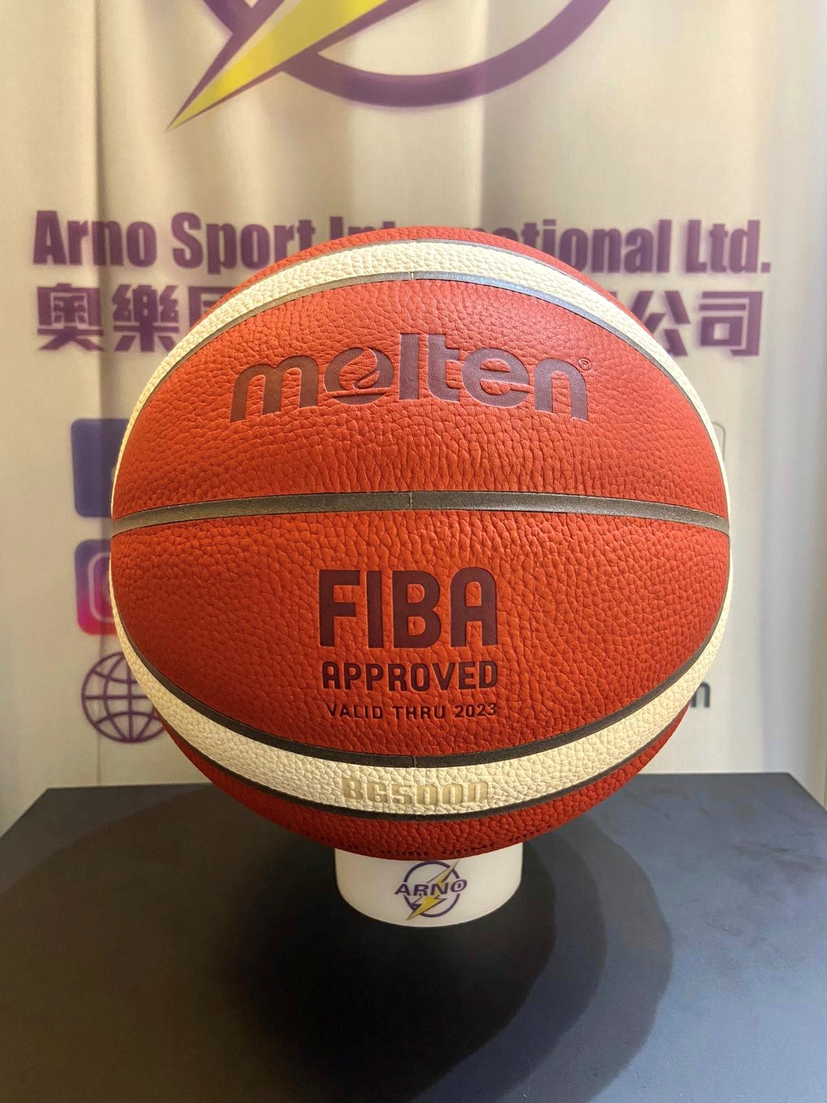 Used molten basketball, very smooth, Sports Equipment, Sports