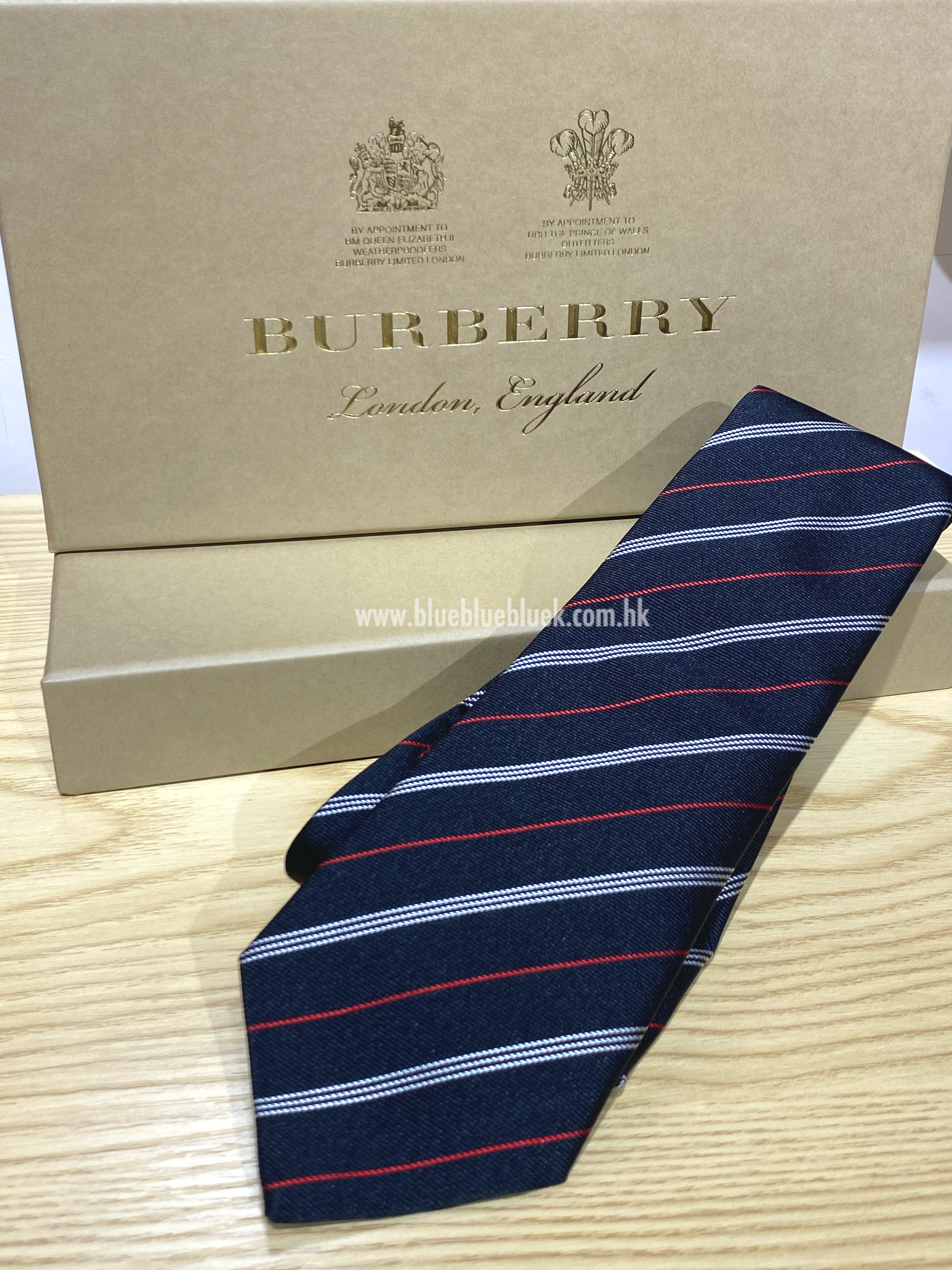 Burberry Tie 藍白紅色斜紋