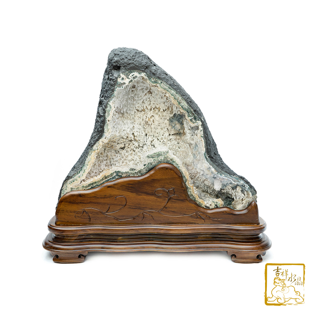 異象水晶洞 56.05kg 招財旺運