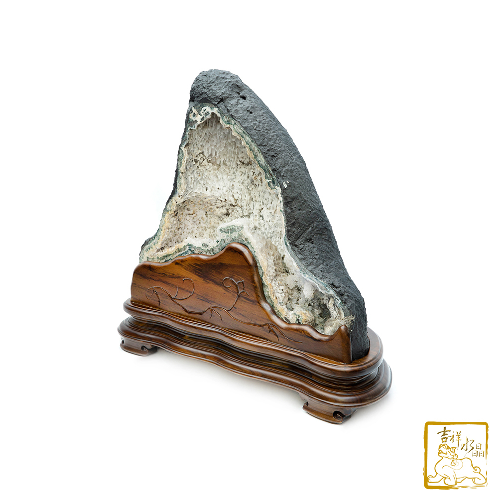 異象水晶洞 56.05kg 招財旺運