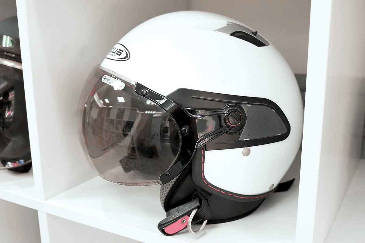 開放式櫃子或帽架