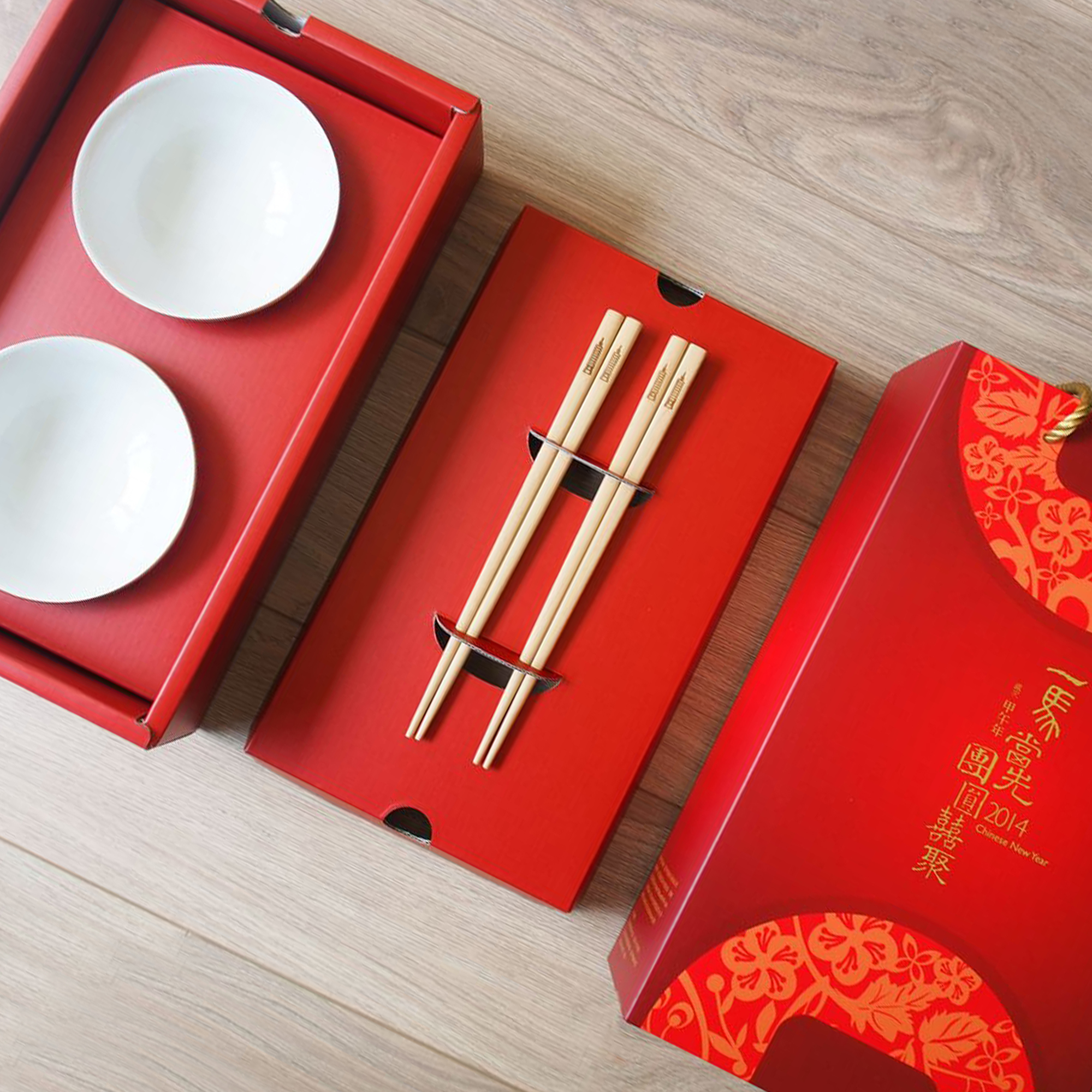 一馬當先 2014 團圓囍聚，Mao's 樂陶陶與台北101合作的春節滿額贈禮，禮盒內容物。