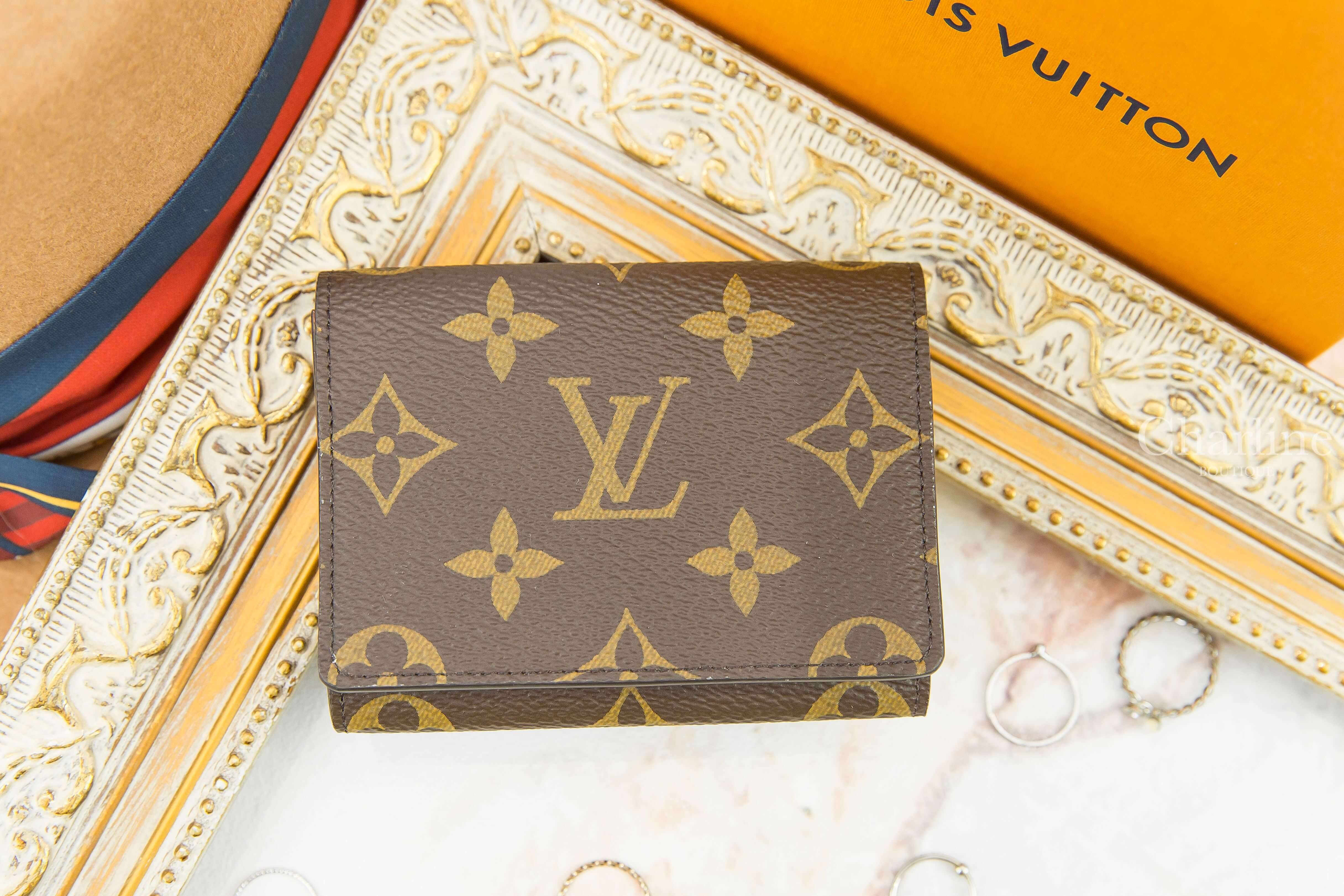 Louis Vuitton Enveloppe Carte De Visite 咖啡色老花帆布扣式卡片零錢夾-Charline Boutique 精品代購