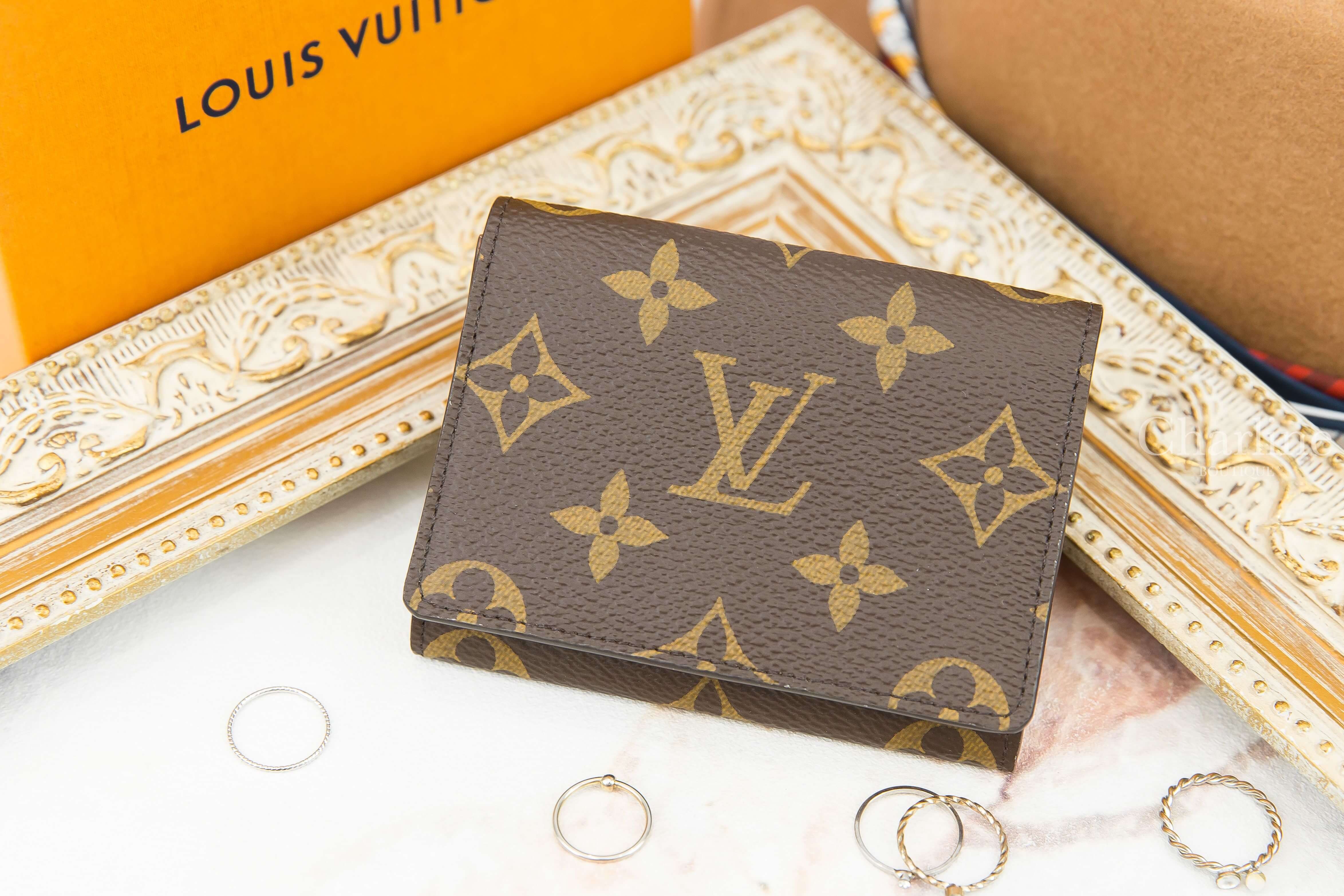 Louis Vuitton Enveloppe Carte De Visite 咖啡色老花帆布扣式卡片零錢夾-Charline Boutique 精品代購