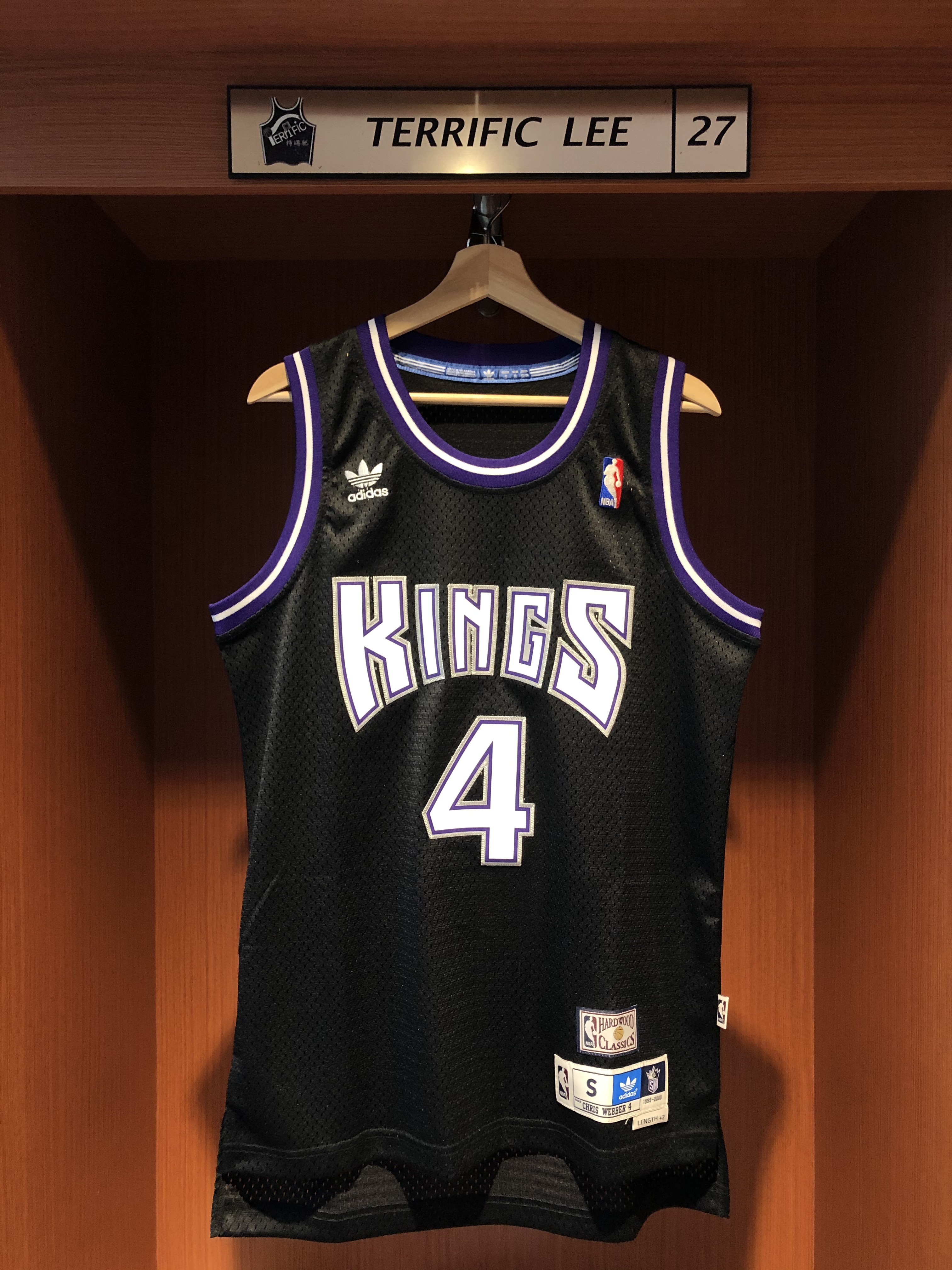 NBA球衣 Chris Webber 沙加緬度國王復古黑 Adidas Swingman 球迷版 電繡 全新