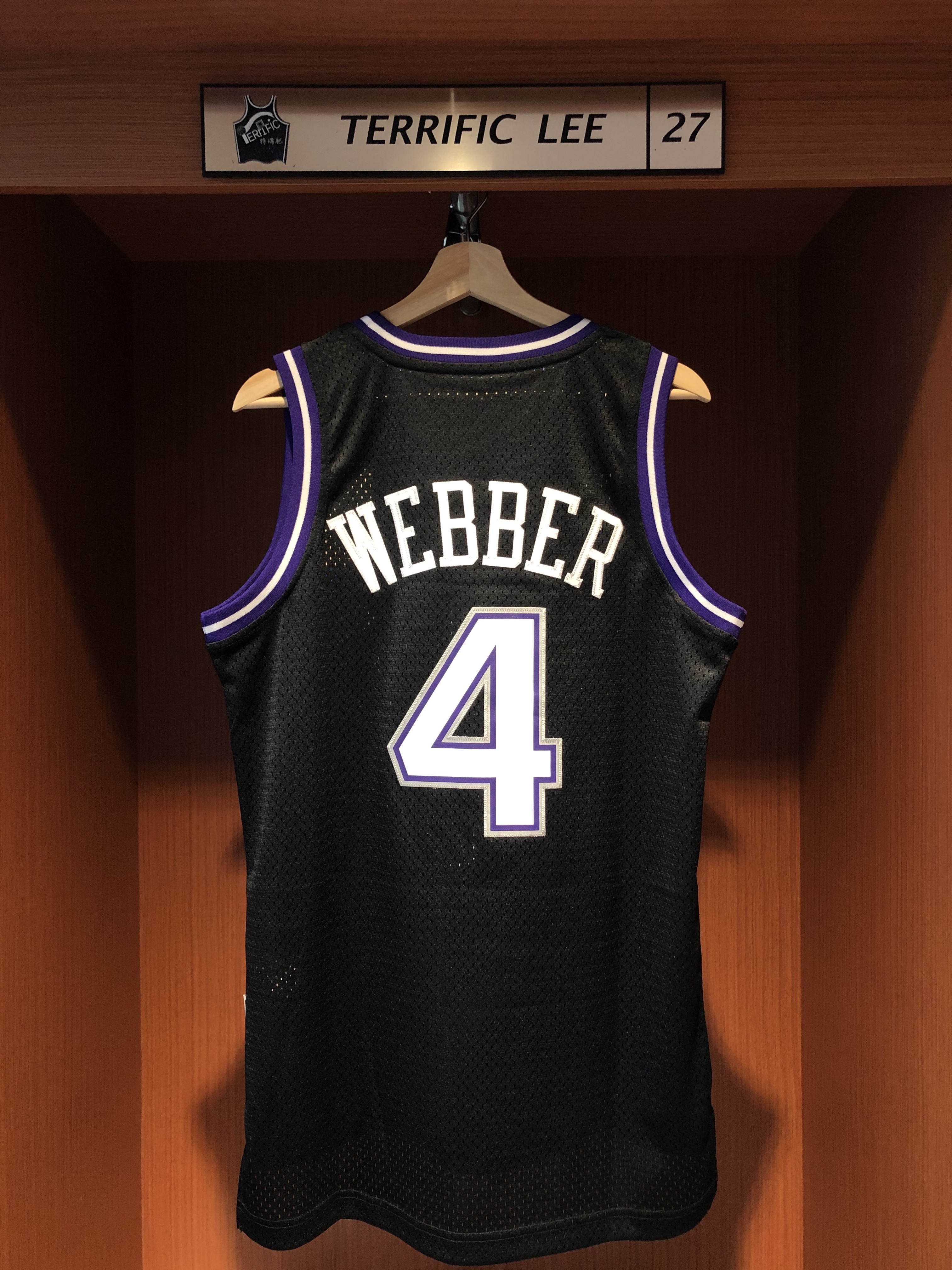 NBA球衣 Chris Webber 沙加緬度國王復古黑 Adidas Swingman 球迷版 電繡 全新