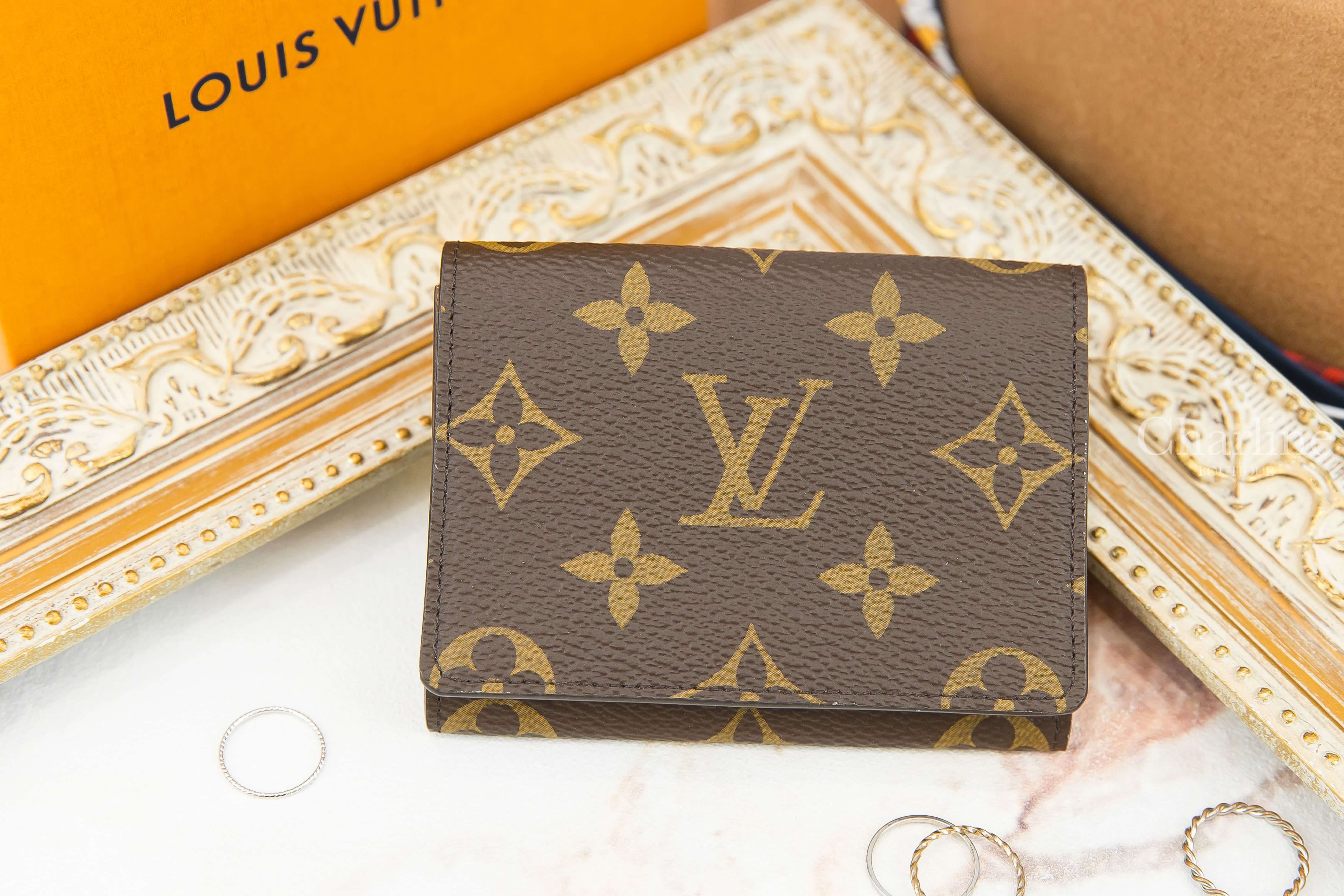 Louis Vuitton Enveloppe Carte De Visite 咖啡色老花帆布扣式卡片零錢夾-Charline Boutique 精品代購