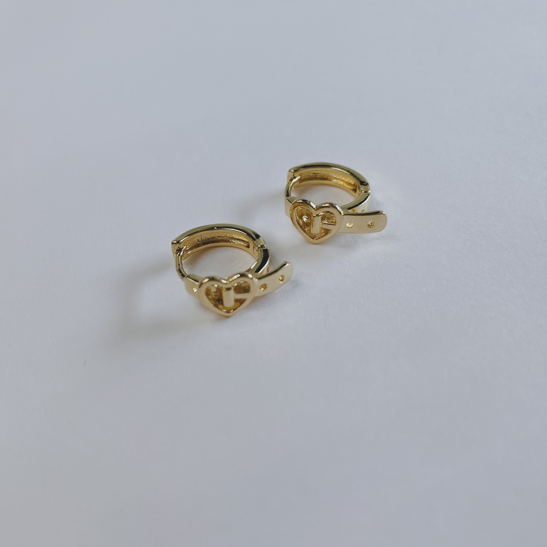 #現貨 (ACCP510) Golden Series 愛心皮帶耳圈