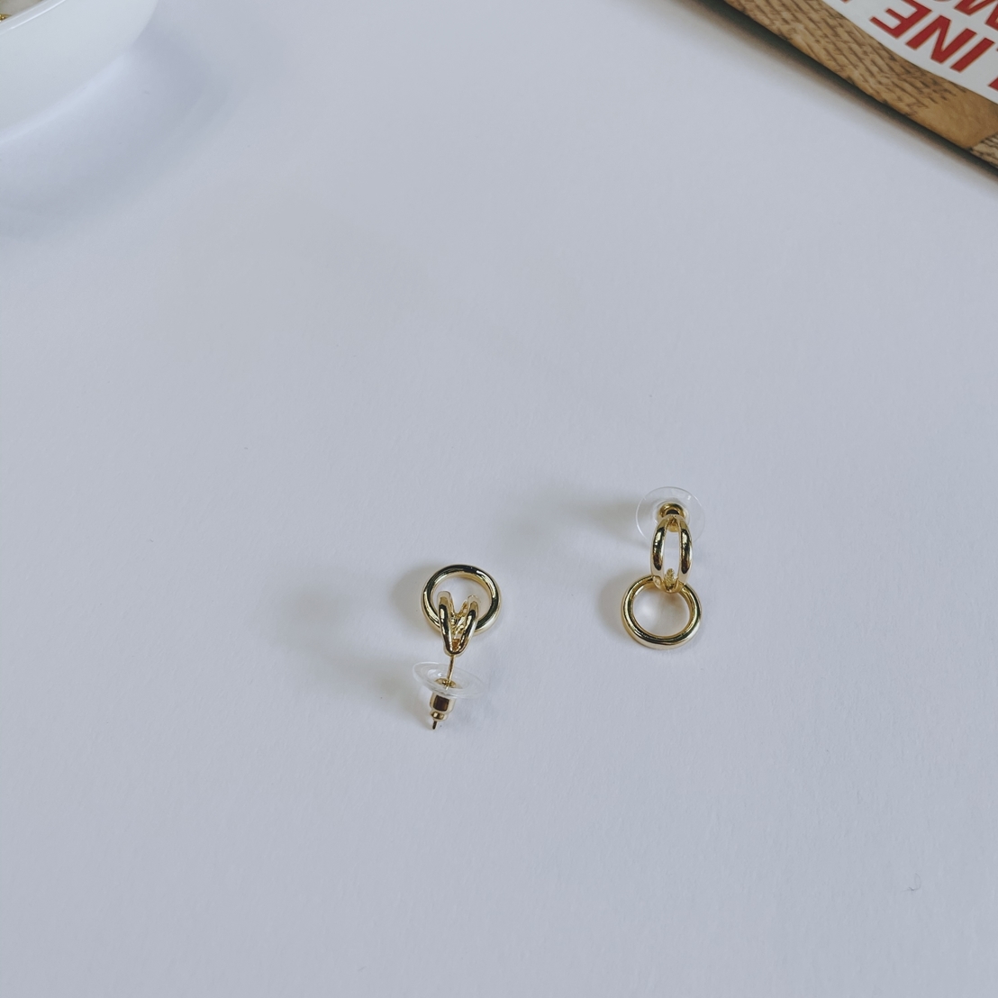 #現貨 (ACCP517) Golden Series 垂墜小圈耳環