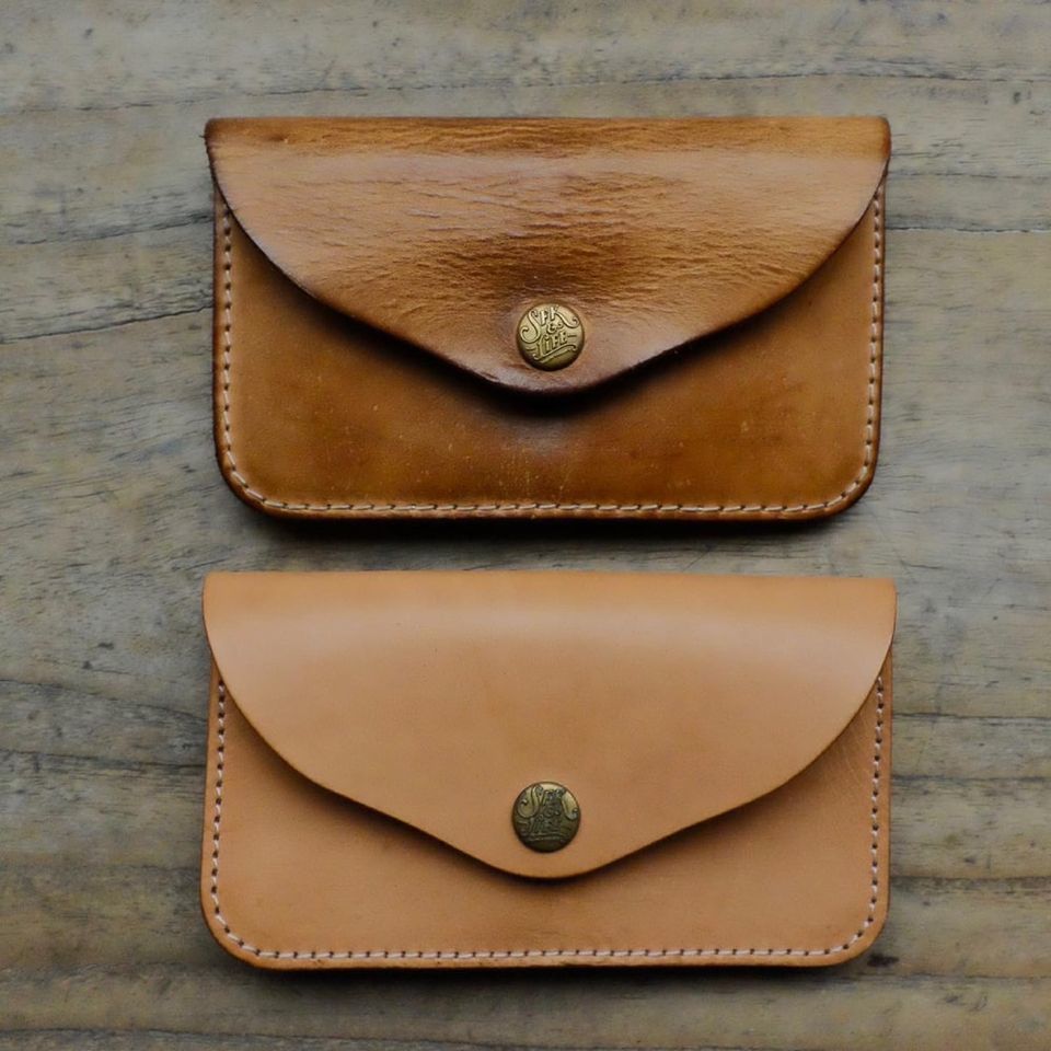 『Faith』S.F.K. 原皮色植鞣牛革拉鍊中夾 須事先詢問現貨數量