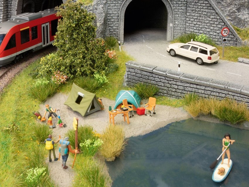 Noch 16201 HO scale, Themed Figures Set “Camping”