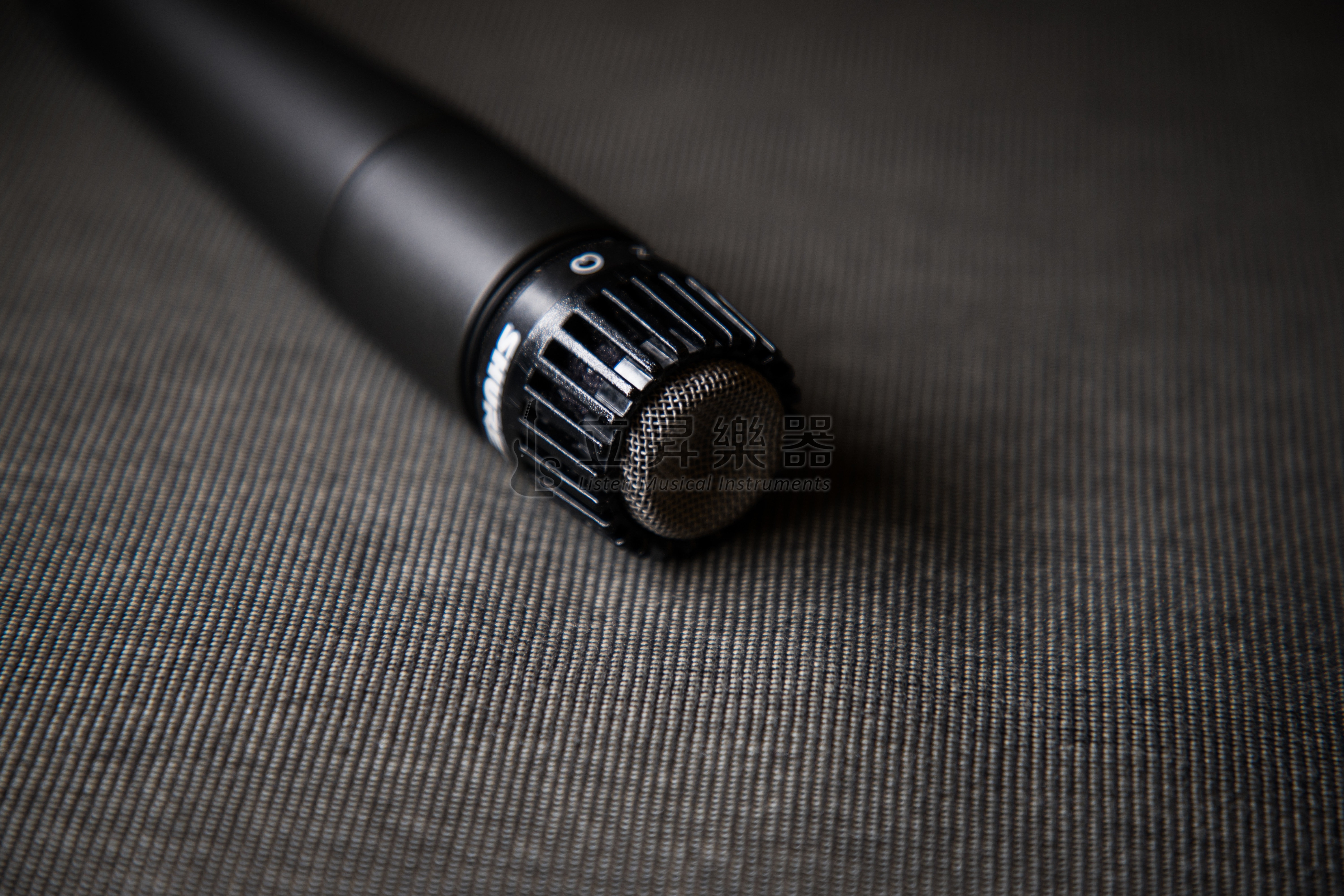 SHURE SM57-LC-X 心型指向動圈式麥克風 樂器收音/鼓/音箱收音 附夾頭