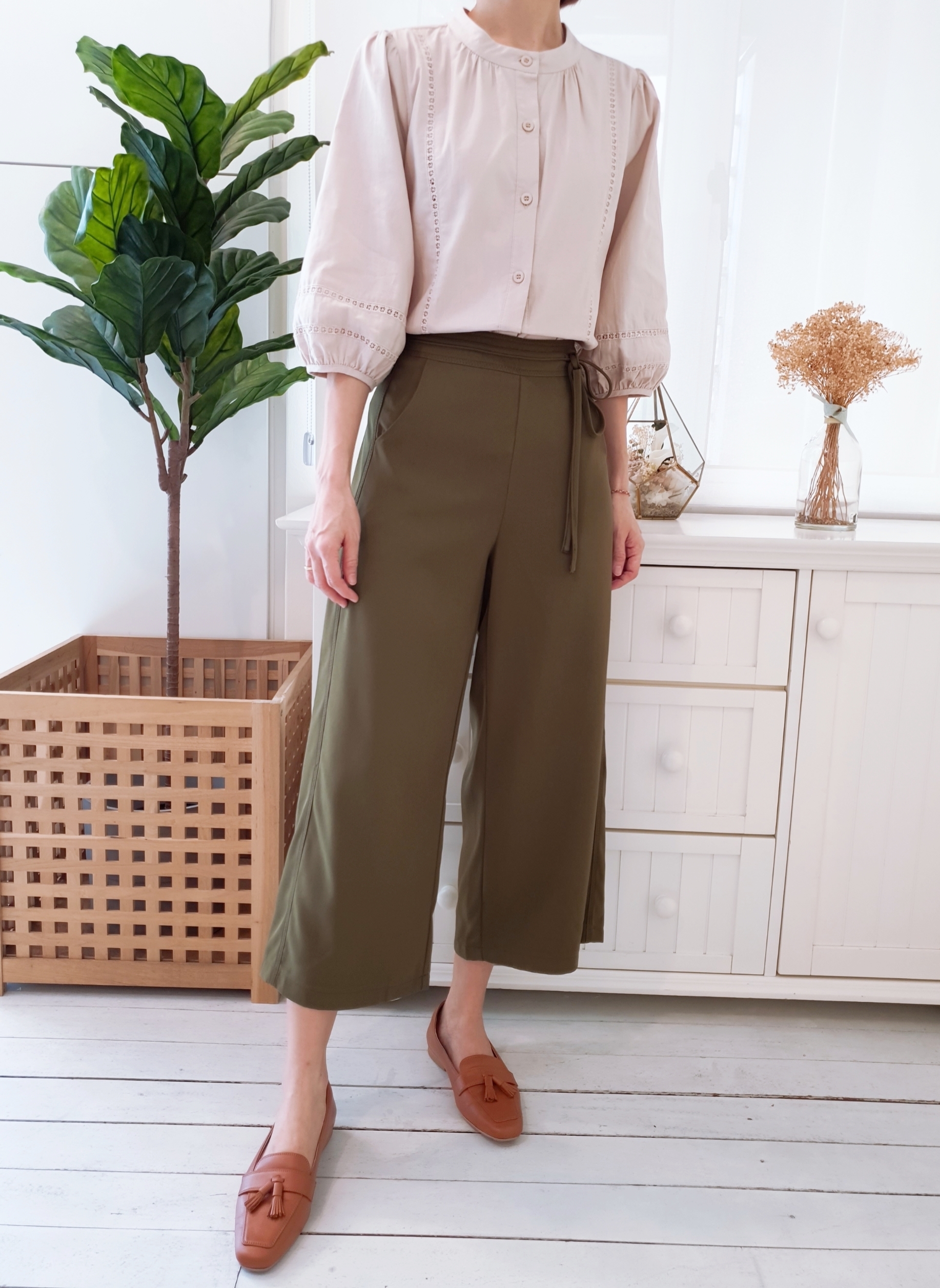 COTTON LACE PUFFY SLEEVE BLOUSE