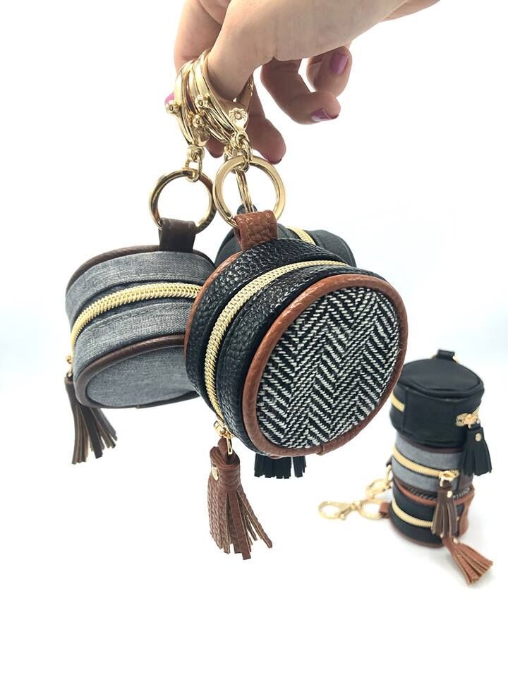 Itzy Ritzy-奶嘴吊飾包-gary