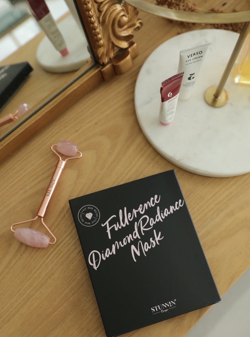 富勒烯。鑽石光黑能量面膜