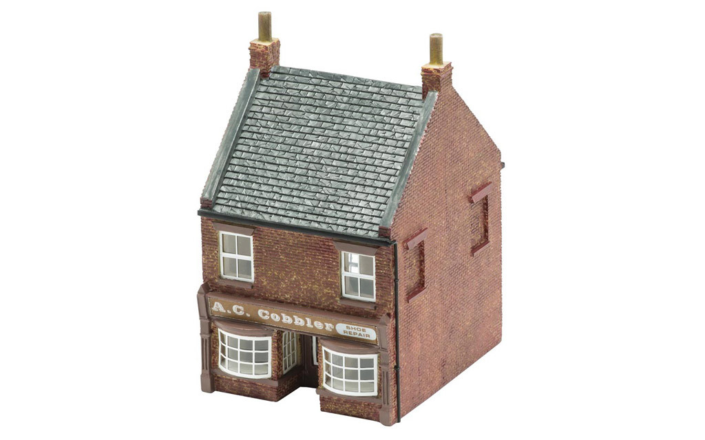 Hornby R9830 HO scale, The Shoe Shop