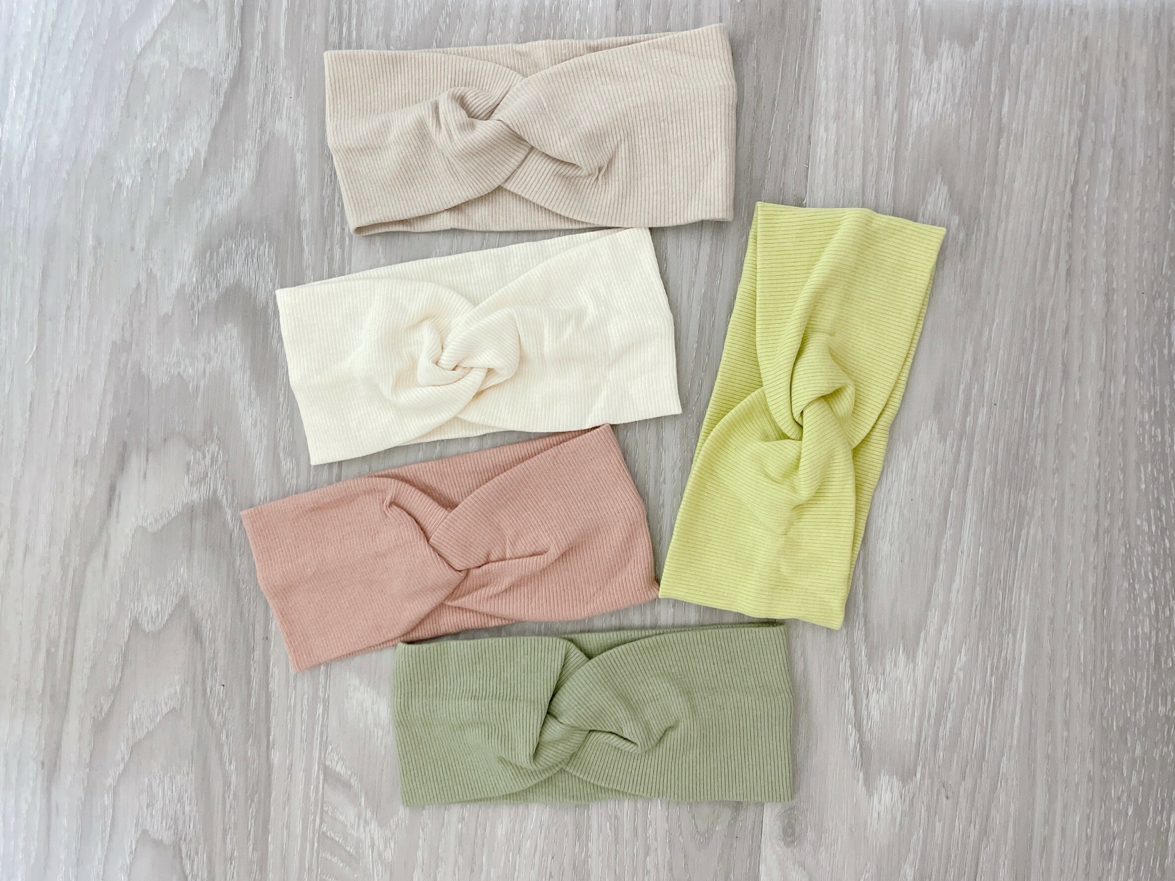 The lala-夏季寬版扭結髮帶