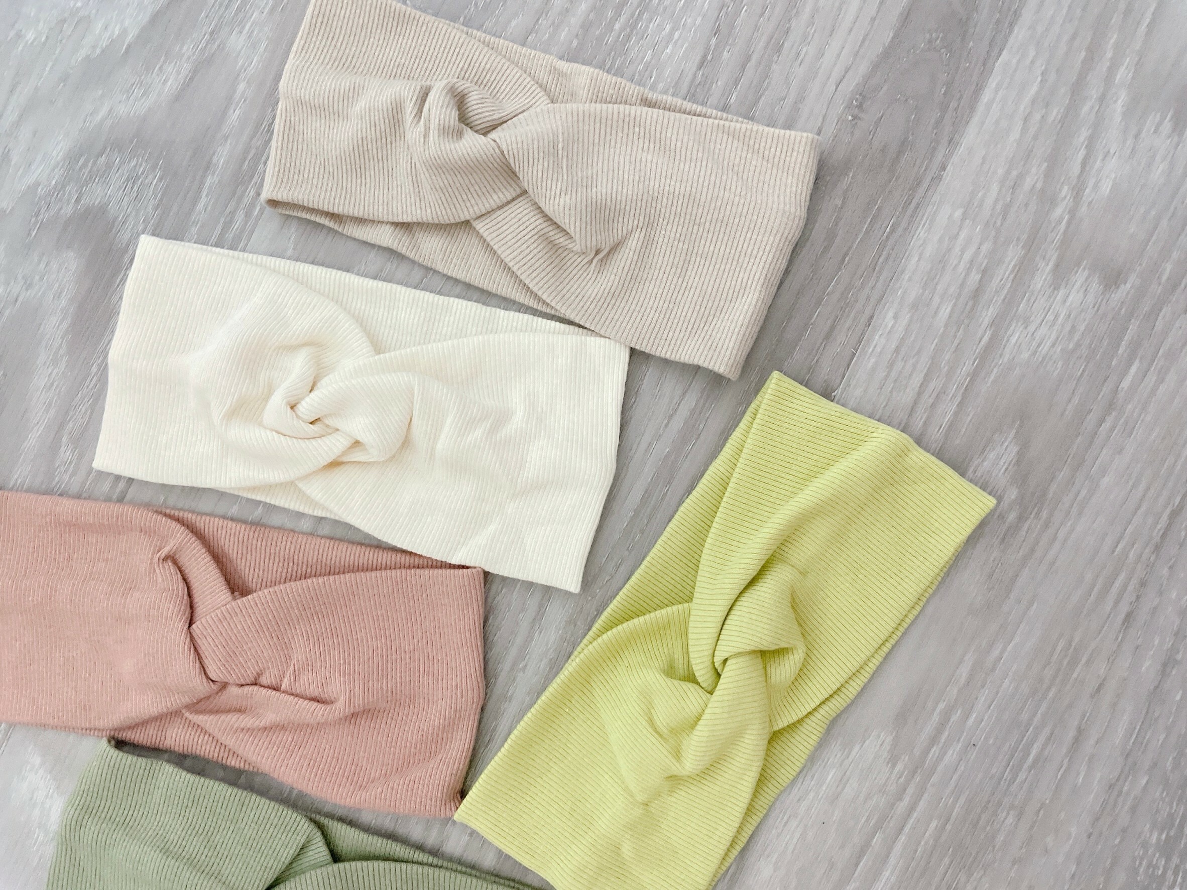 The lala-夏季寬版扭結髮帶