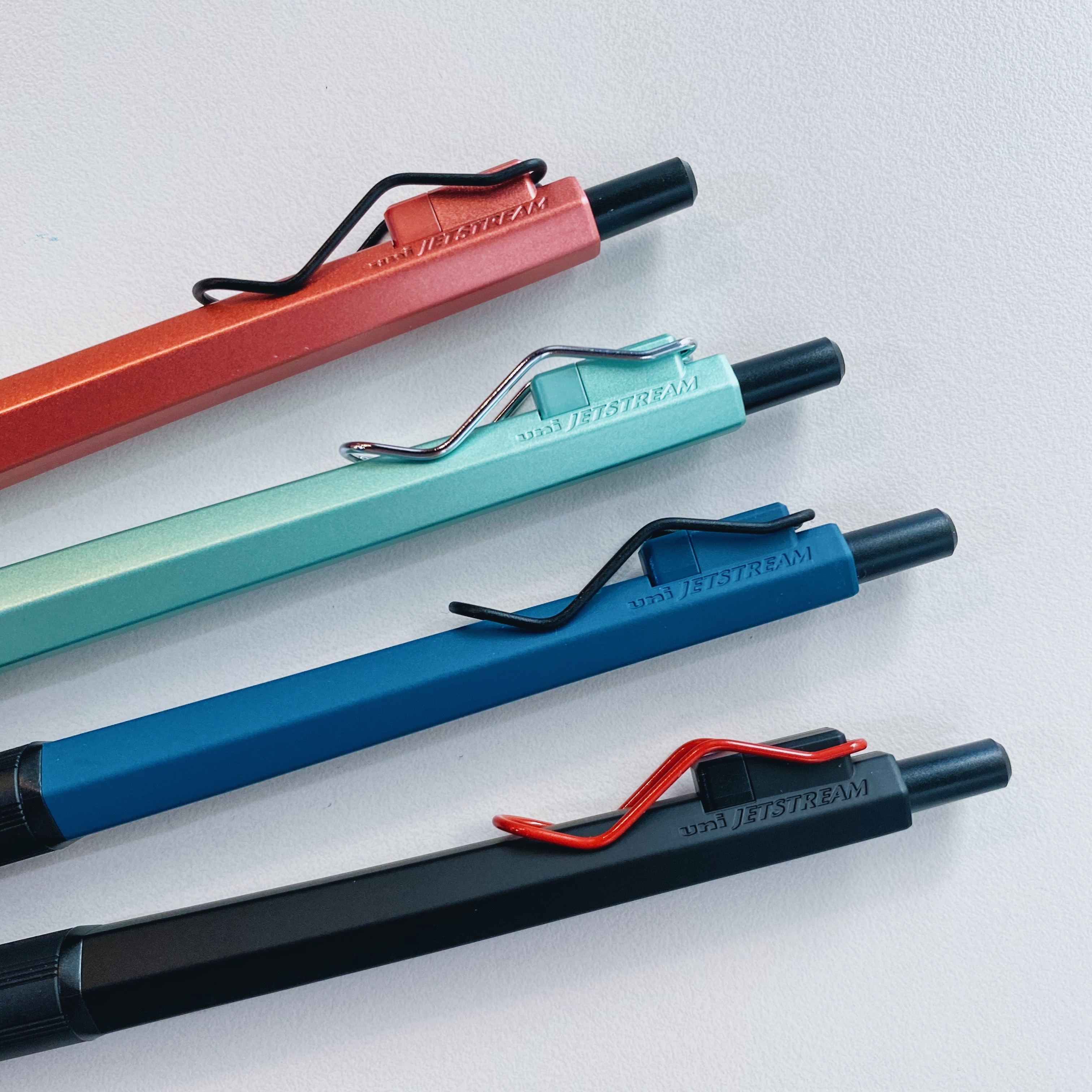 三菱  JETSTREAM EDGE 自動溜溜筆 0.38mm