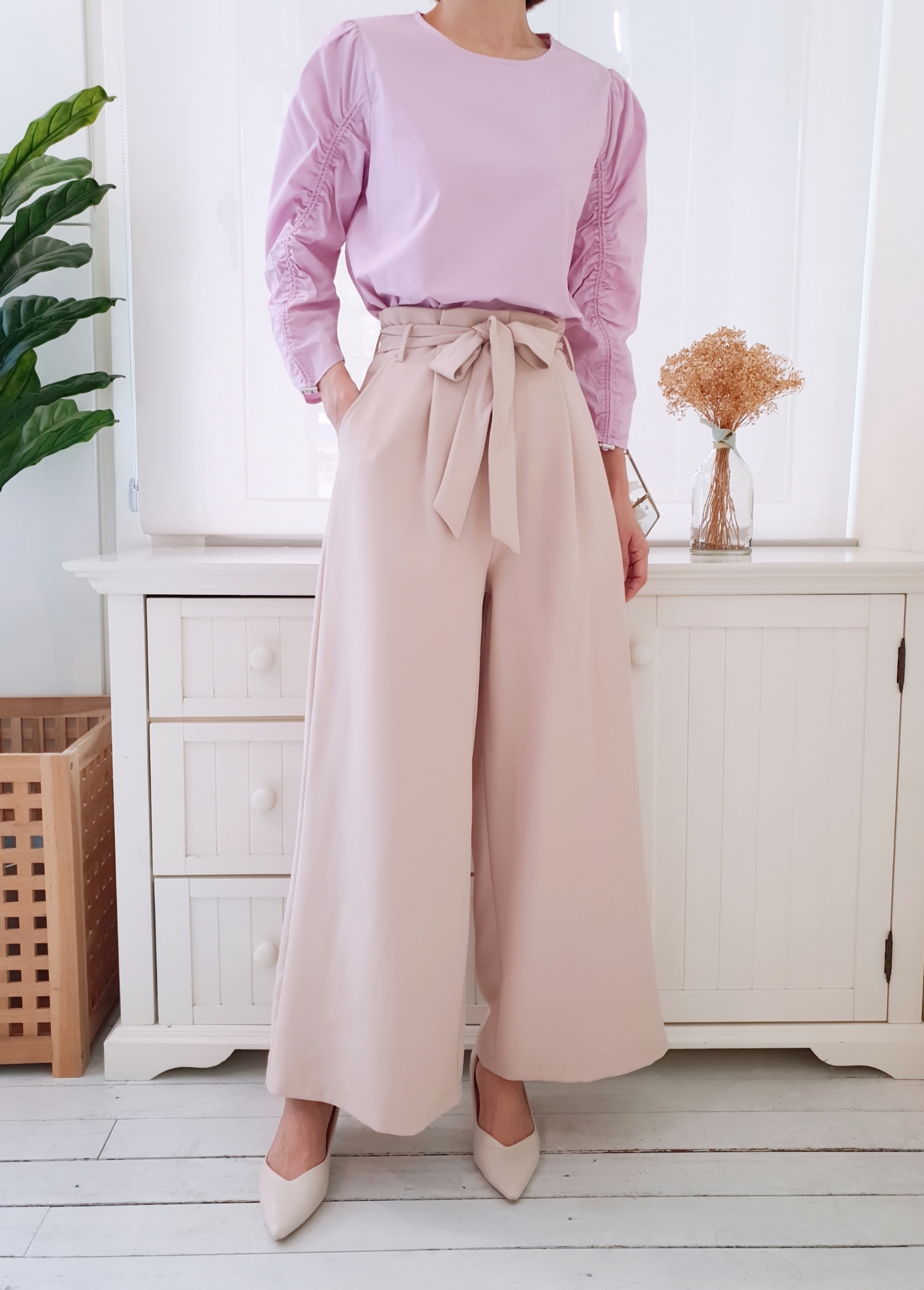 DRAWSTRING DESIGN SLEEVE BLOUSE